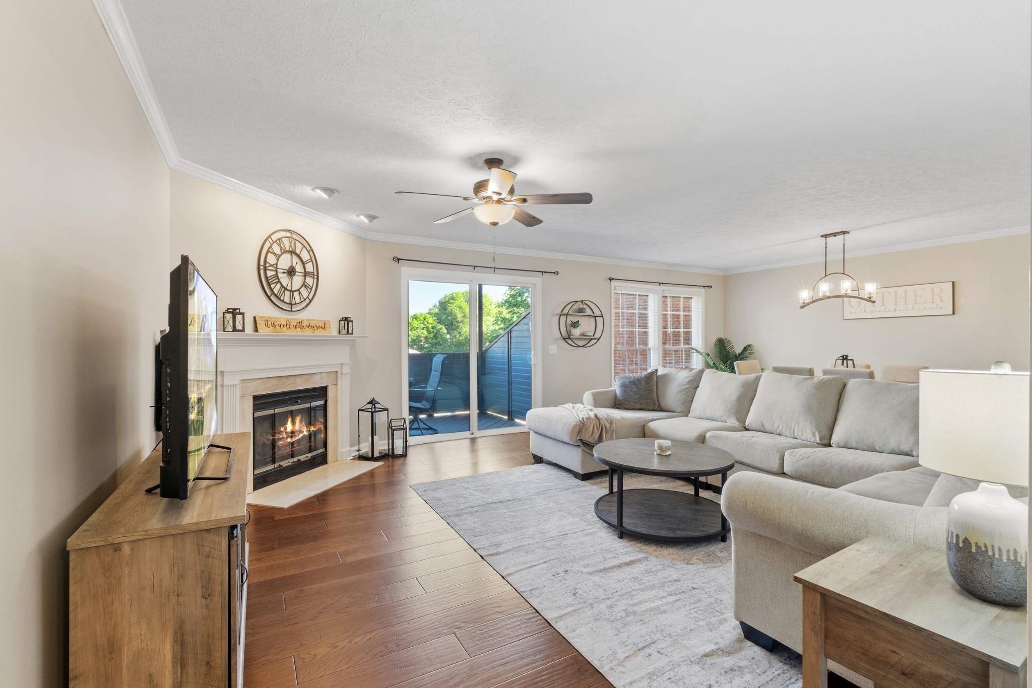120 Hearthstone Manor Cir