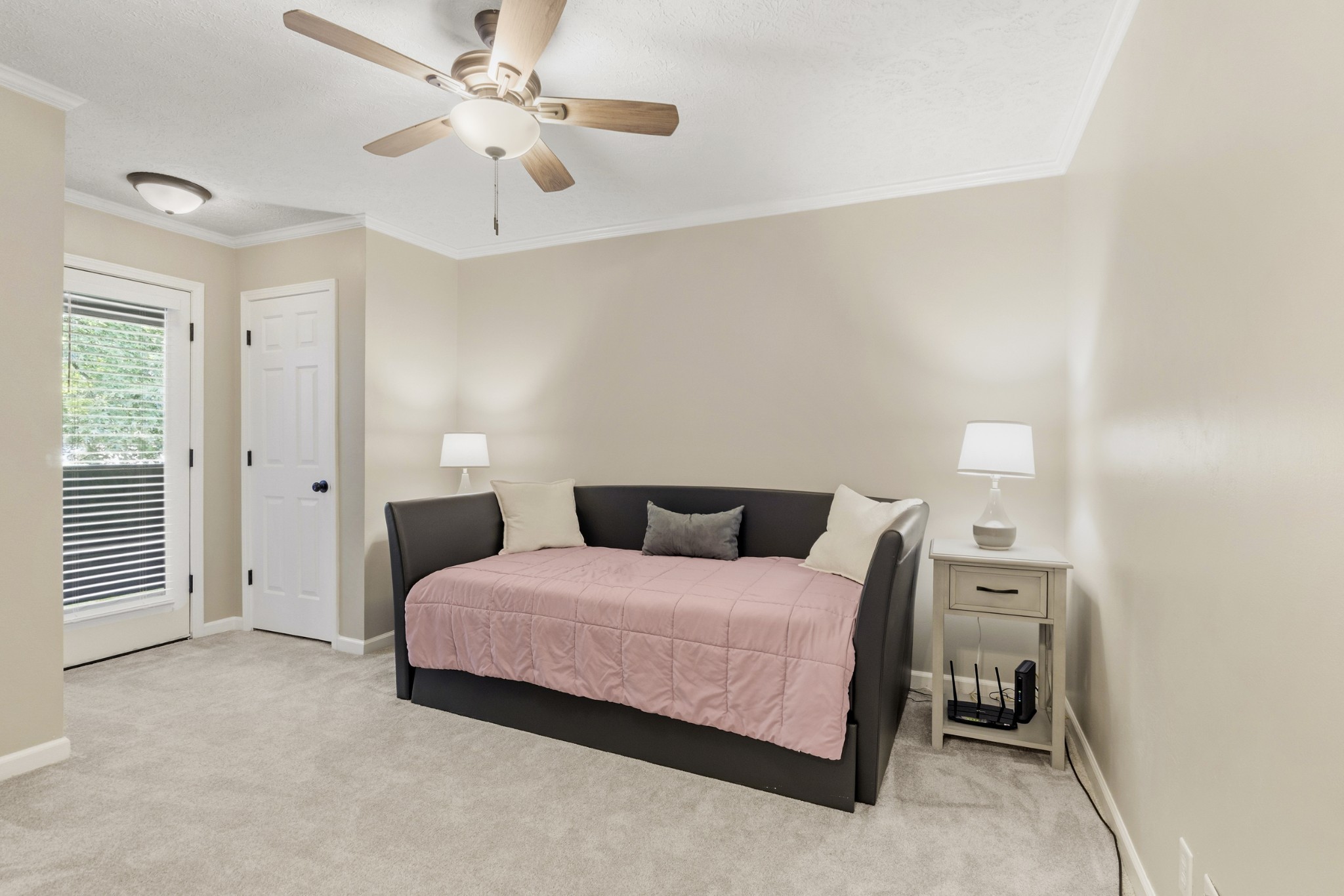 120 Hearthstone Manor Cir
