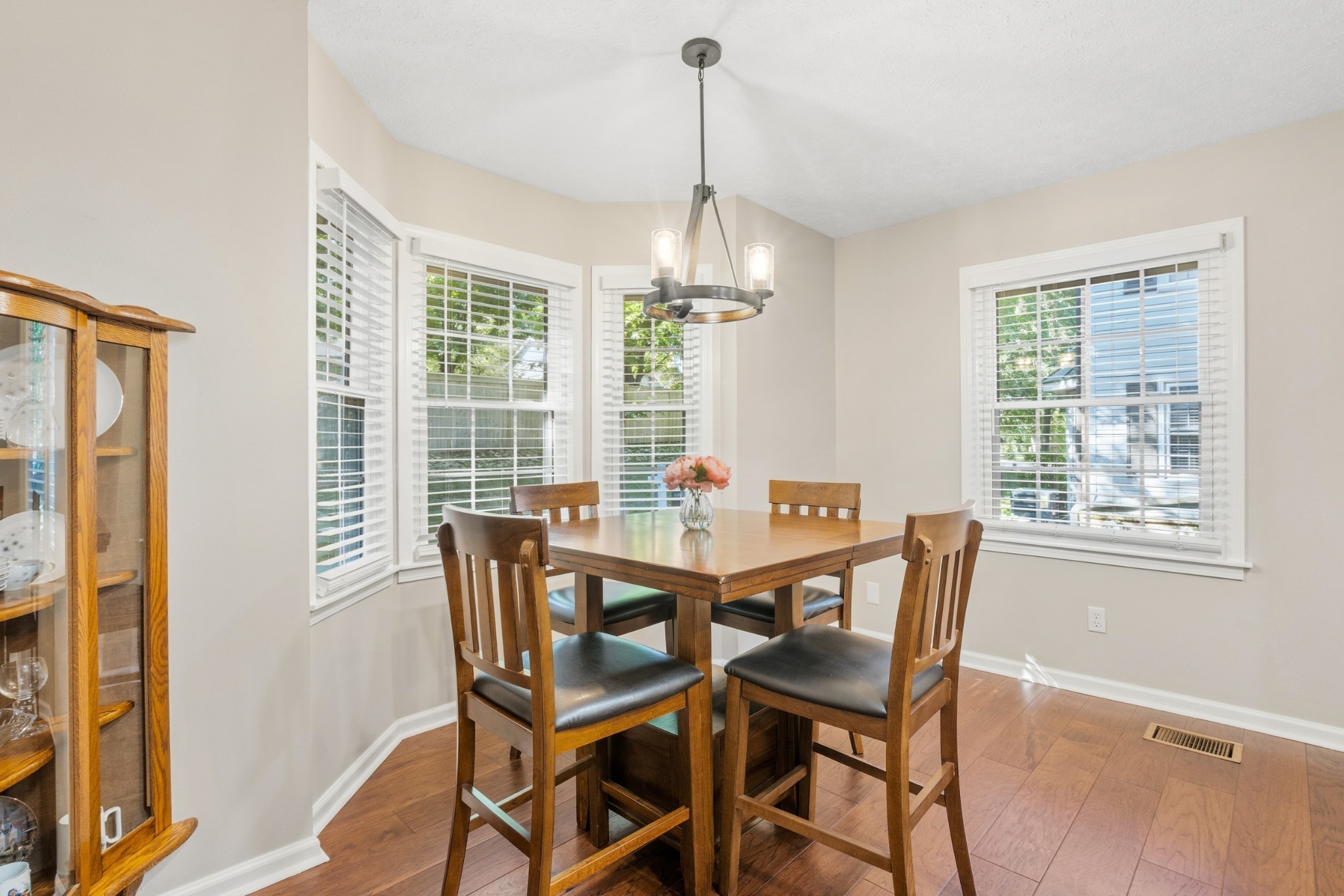 120 Hearthstone Manor Cir