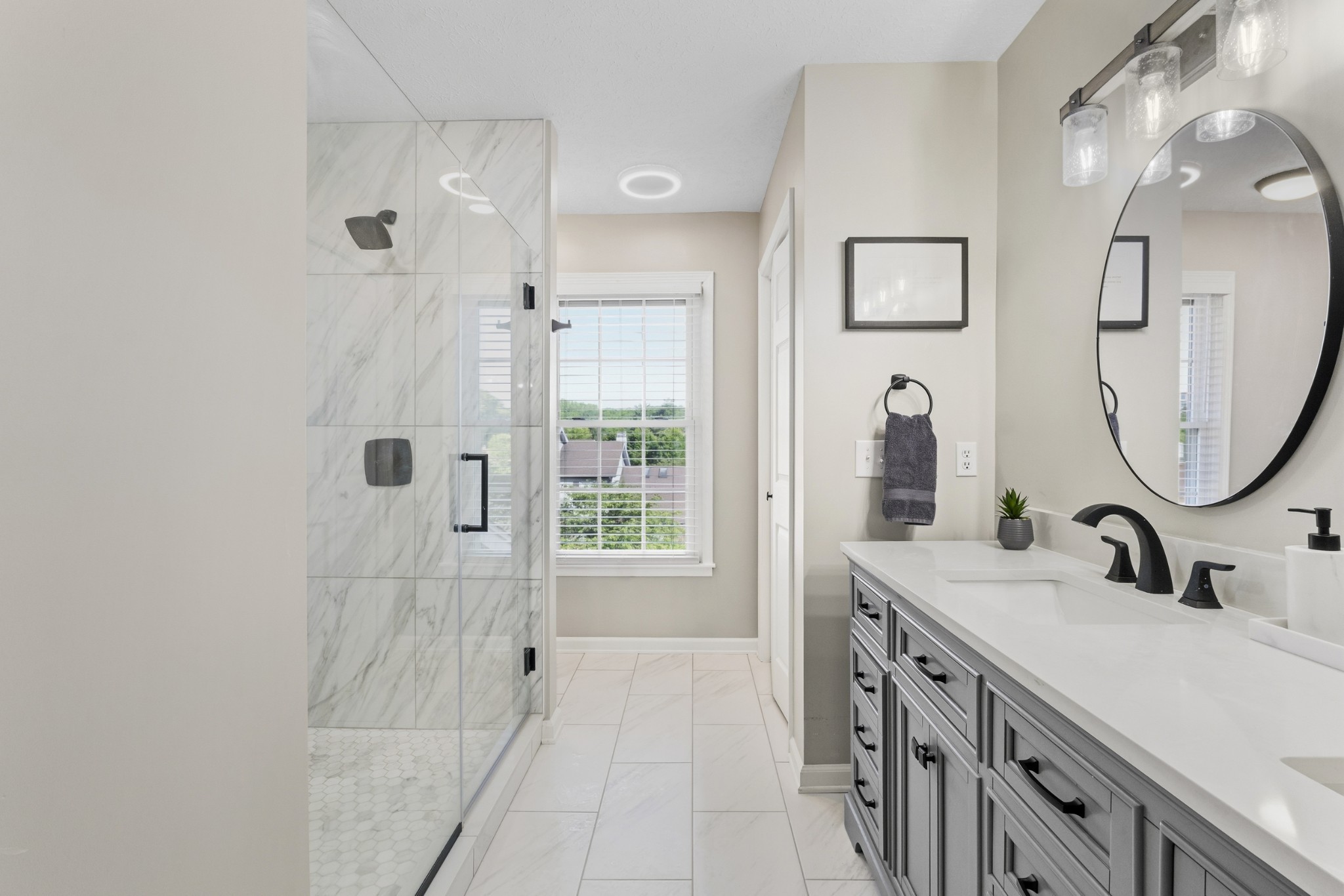 120 Hearthstone Manor Cir