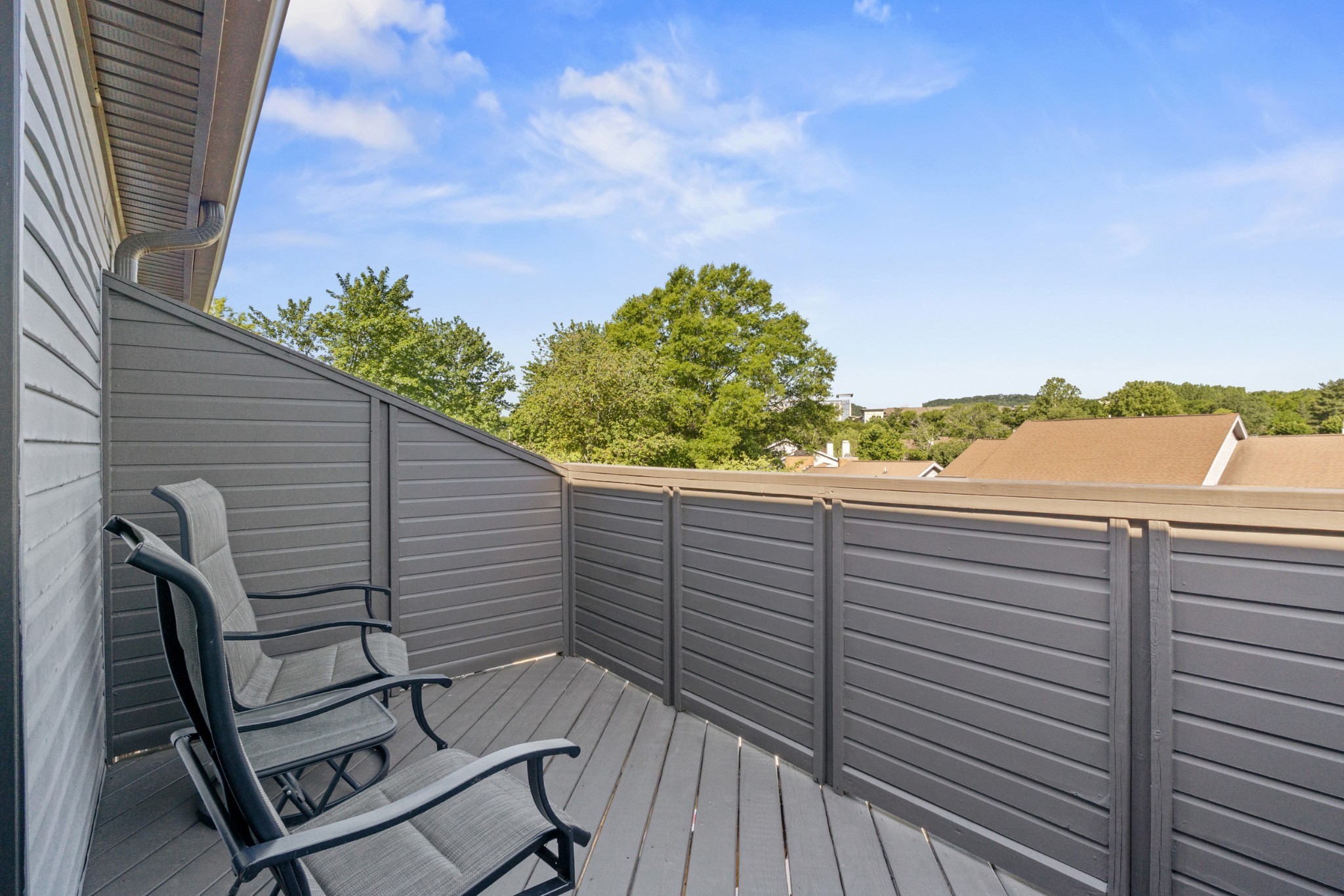 120 Hearthstone Manor Cir