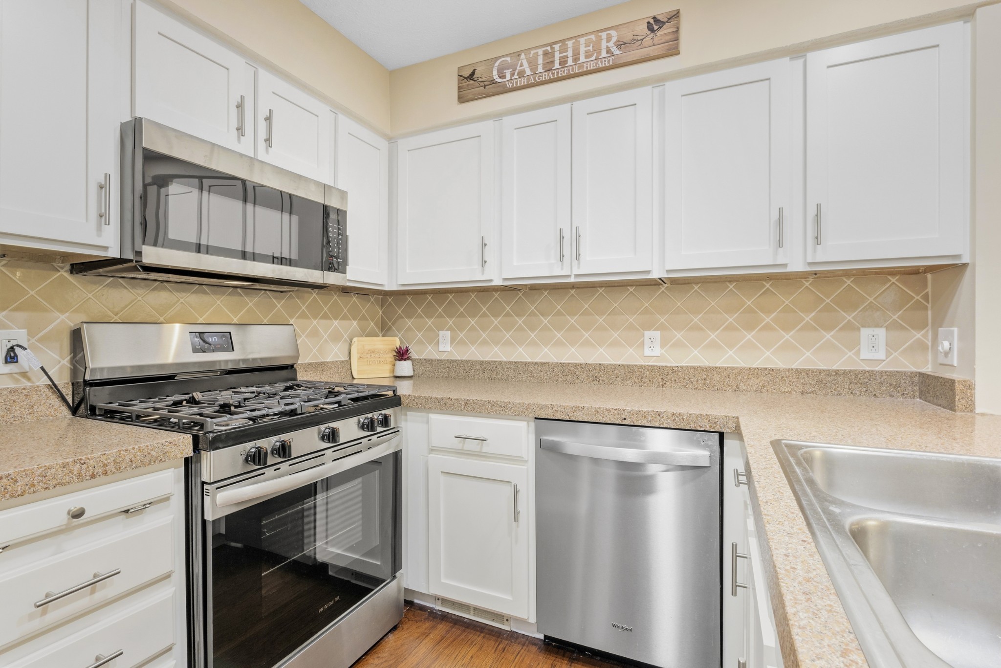 120 Hearthstone Manor Cir