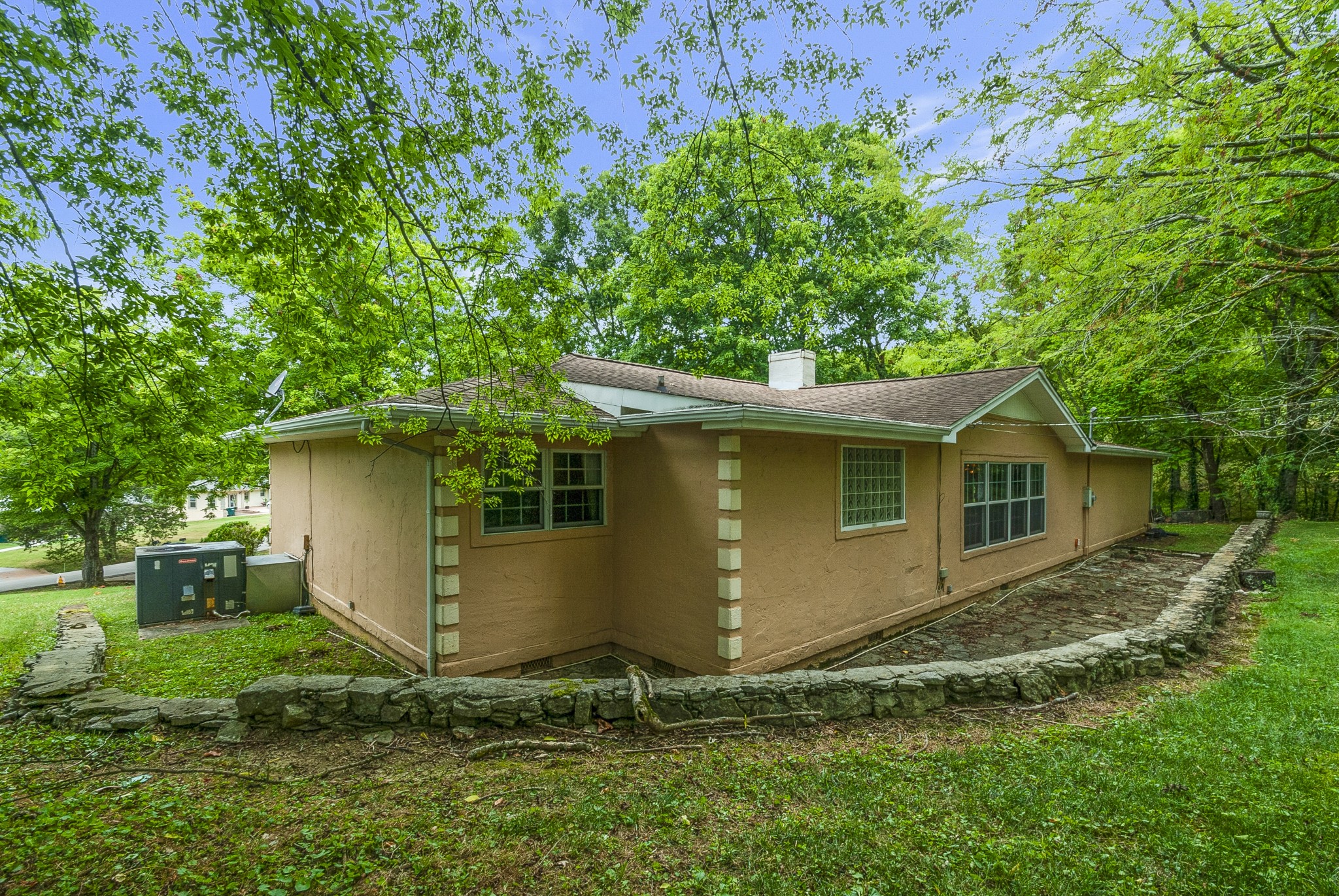 113 Sunset Dr