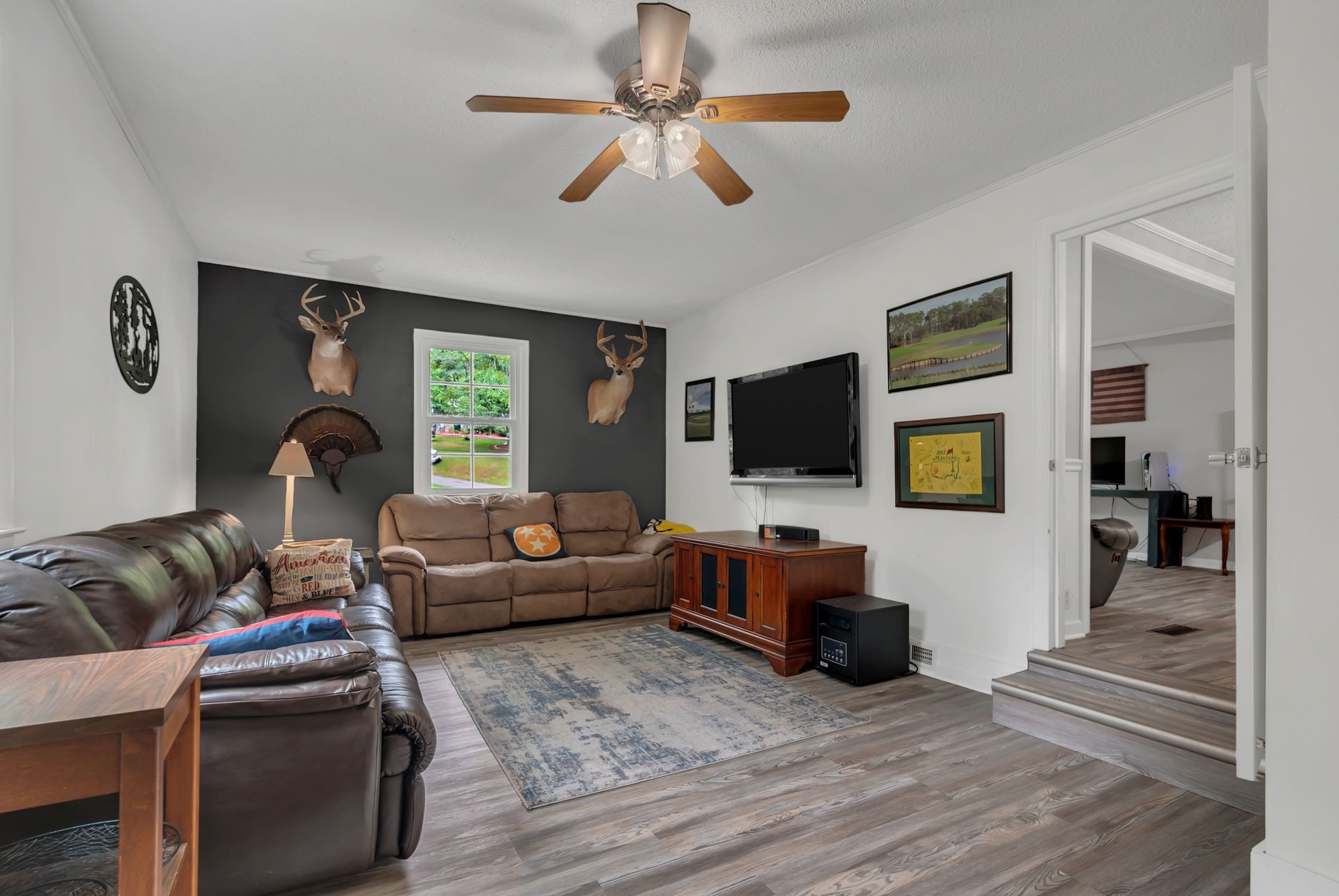 1801 Crestview Dr