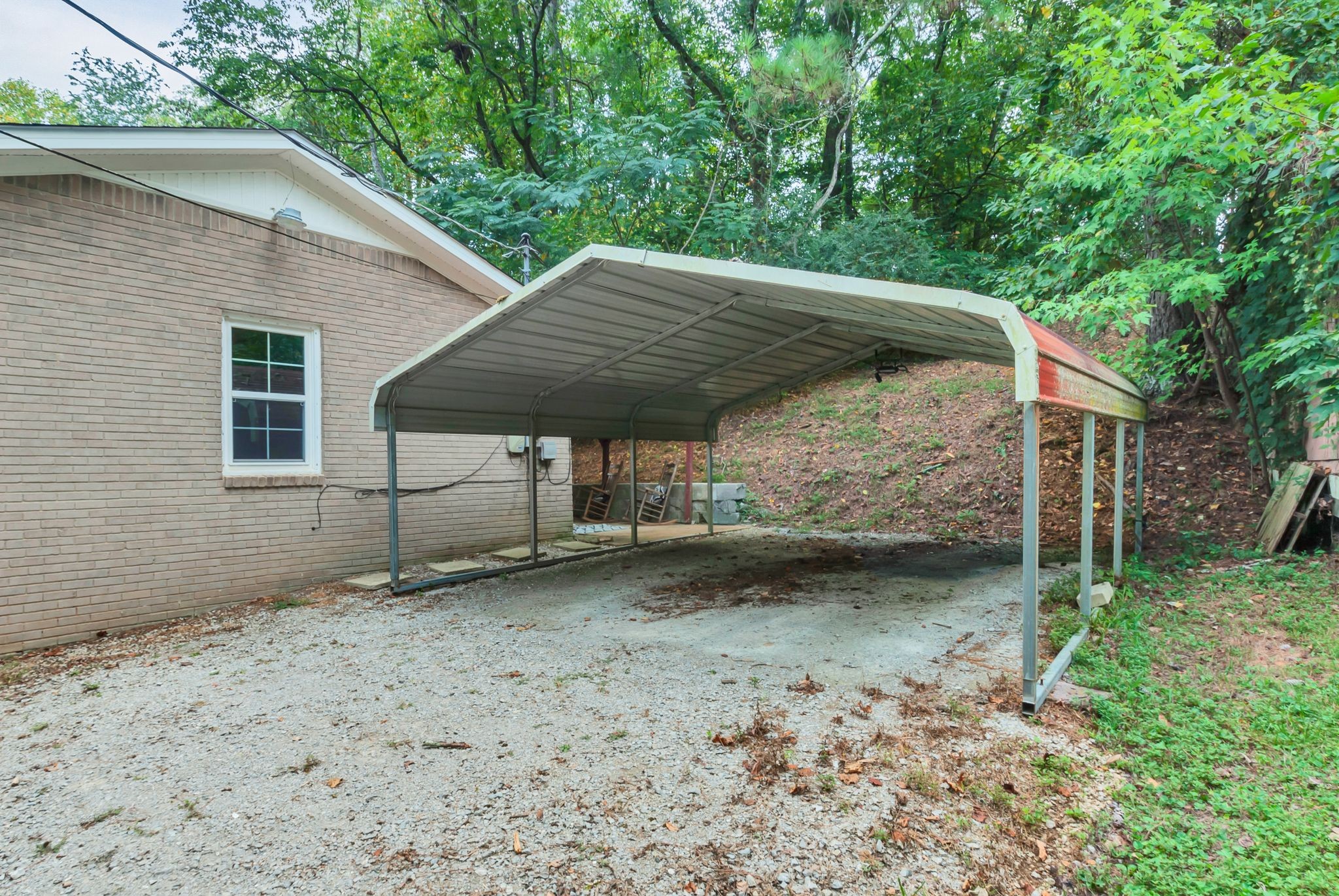 1801 Crestview Dr
