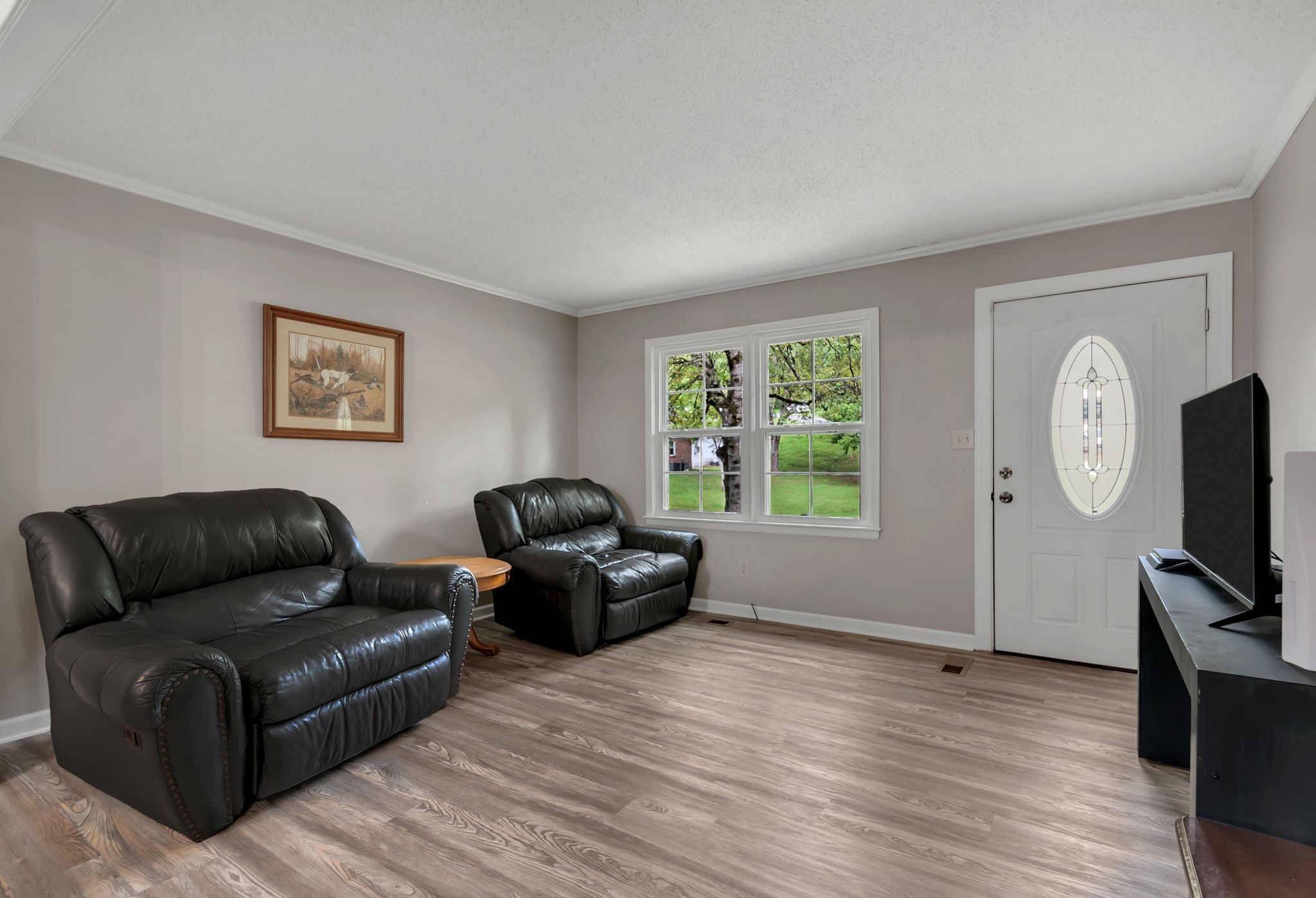 1801 Crestview Dr