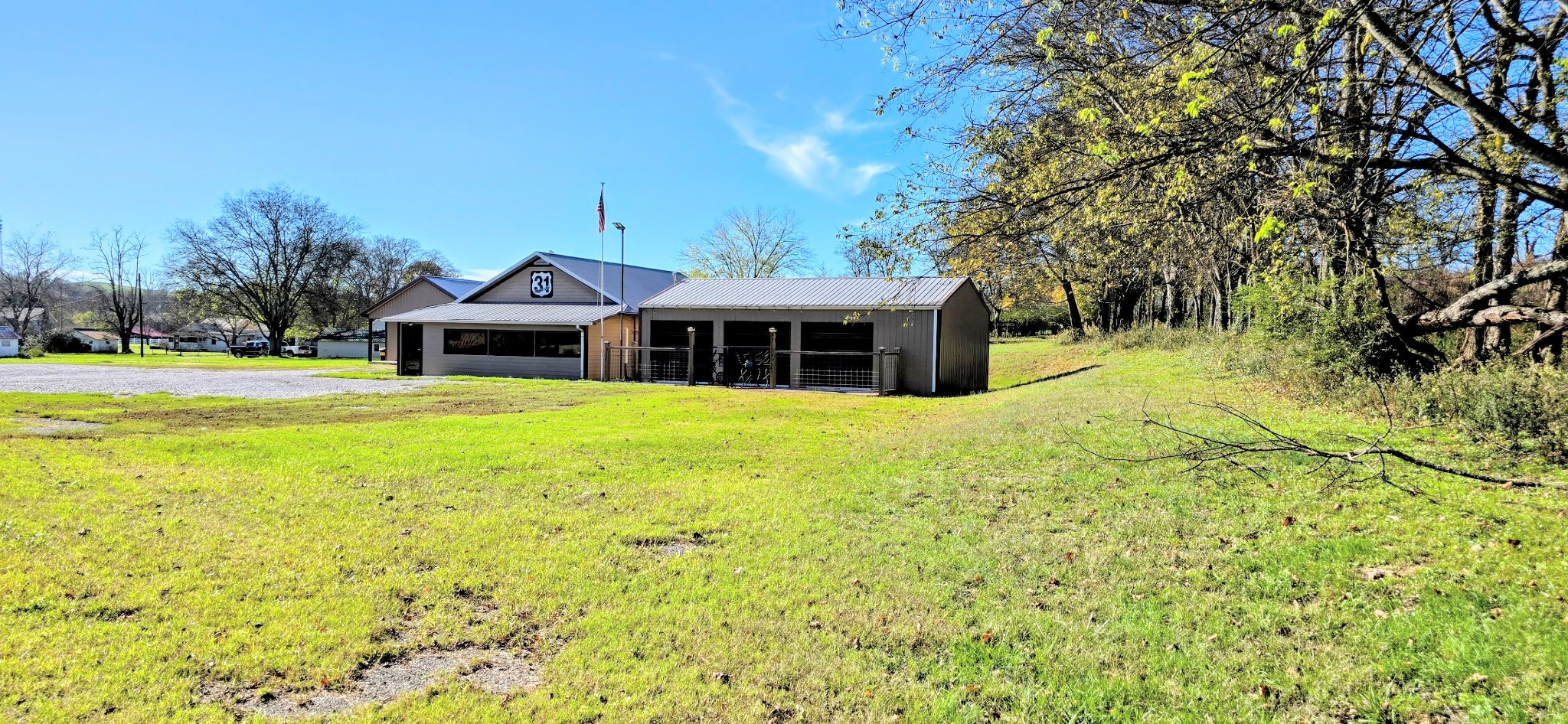13533 Columbia Hwy