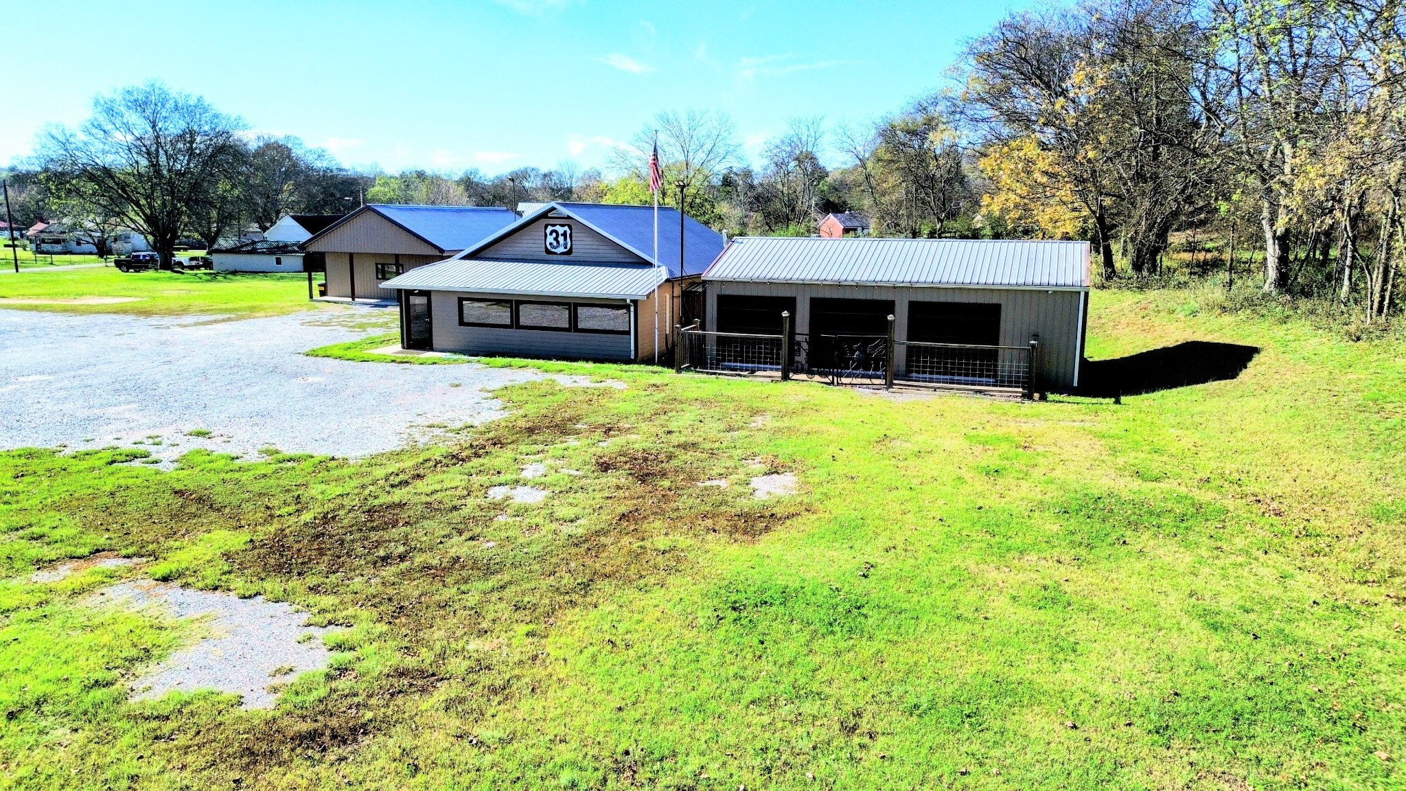 13533 Columbia Hwy