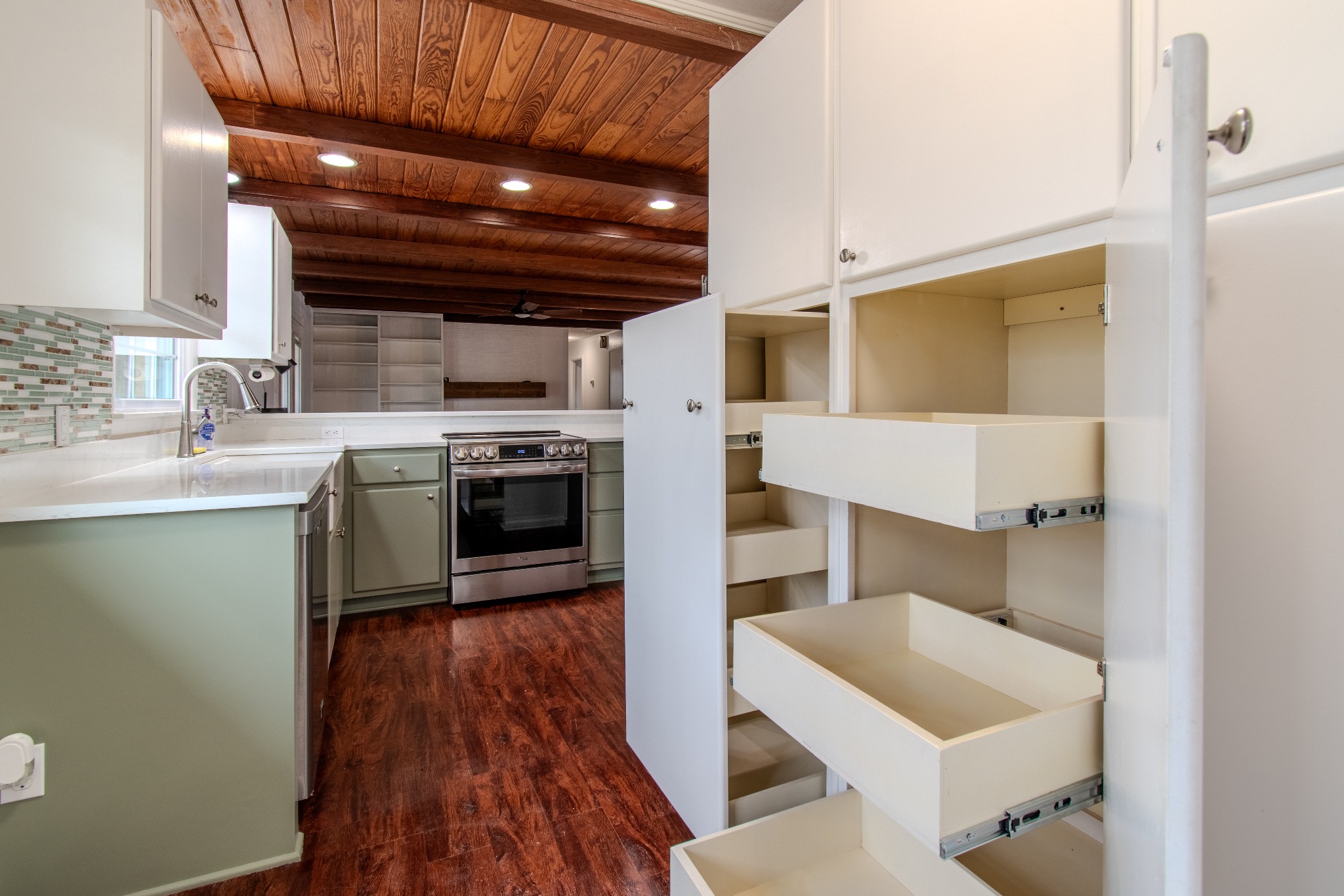 236 Robin Hood Rd