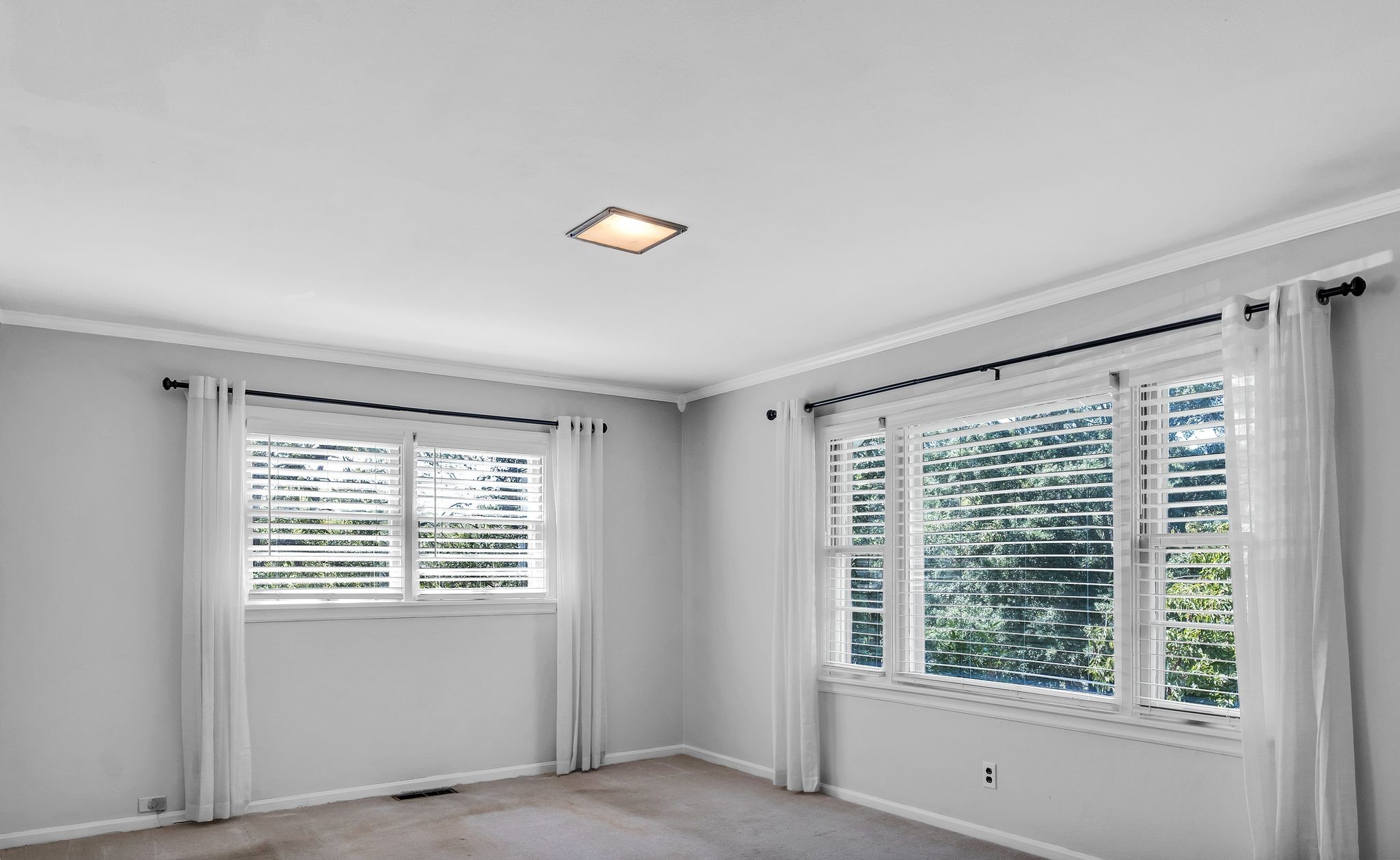 111 Sunset Dr
