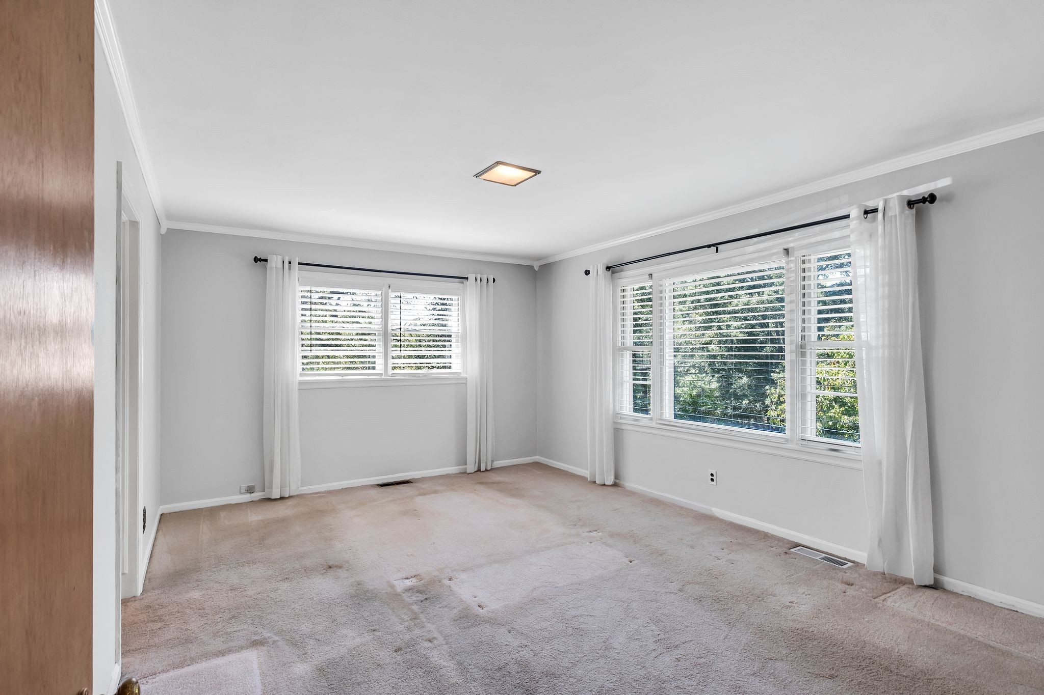 111 Sunset Dr