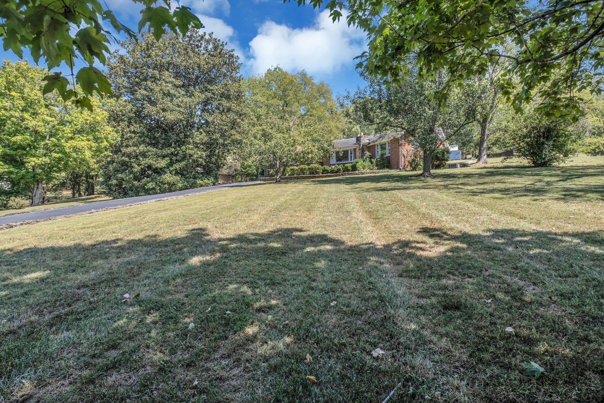 111 Sunset Dr