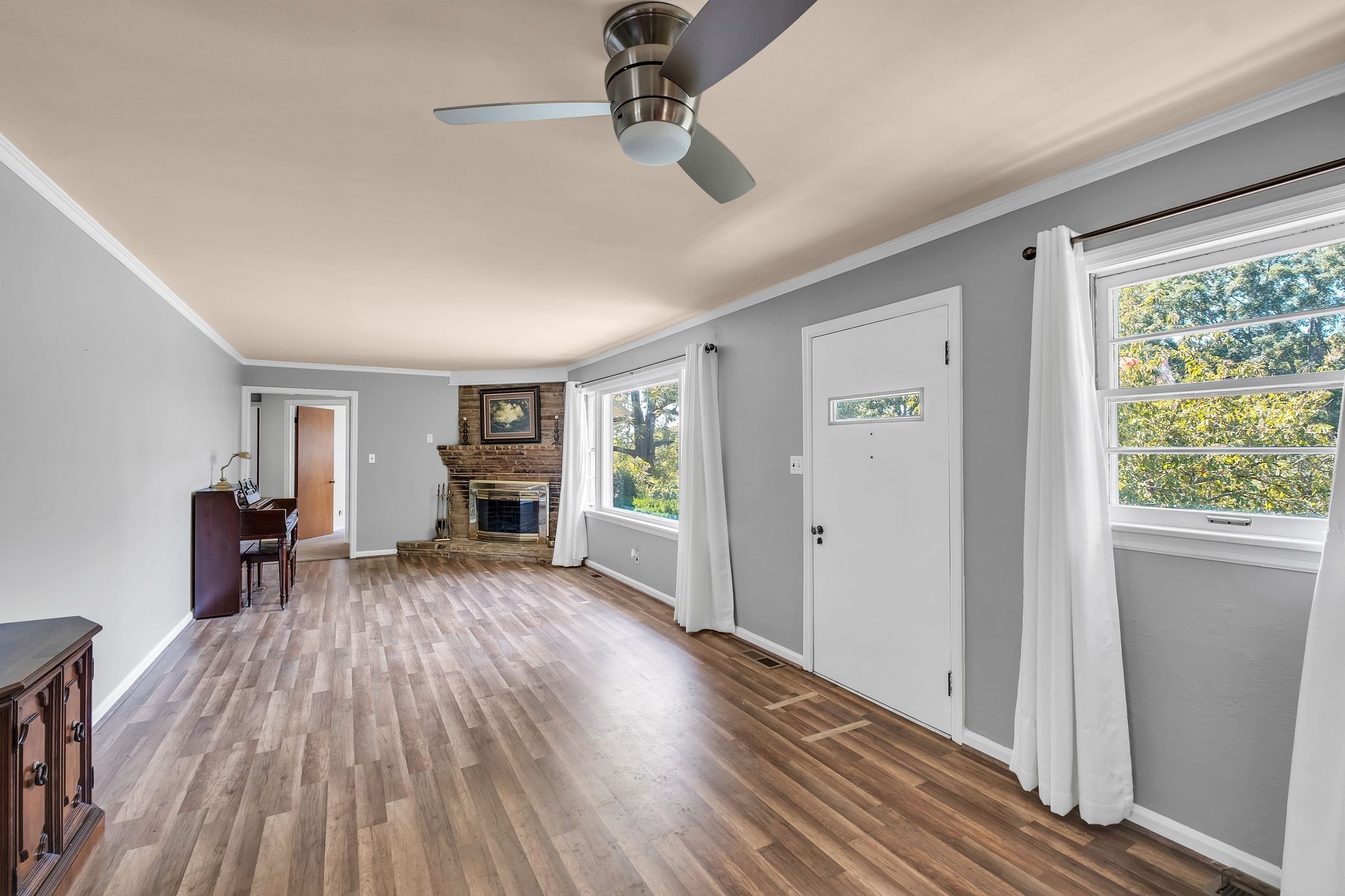 111 Sunset Dr