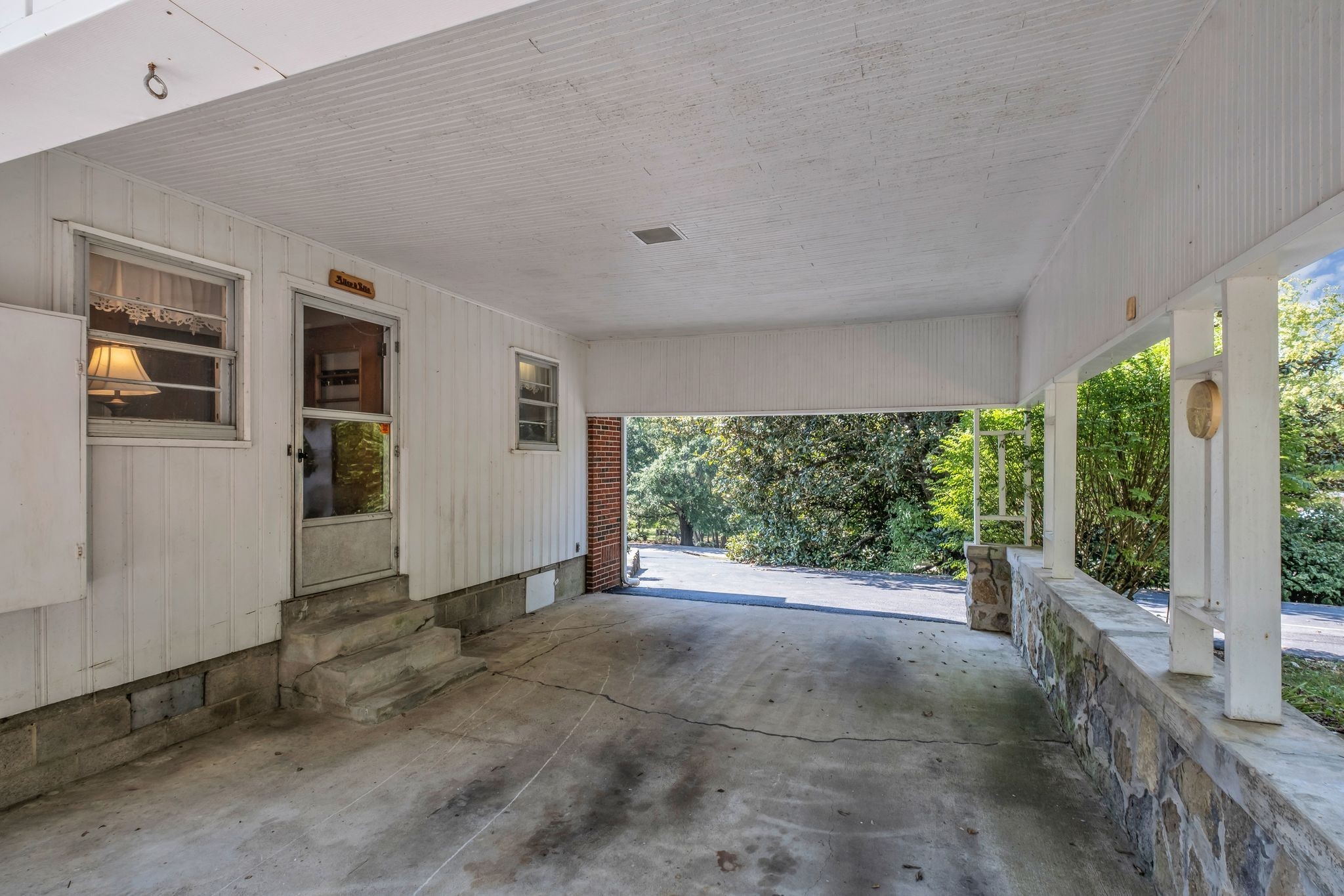 111 Sunset Dr