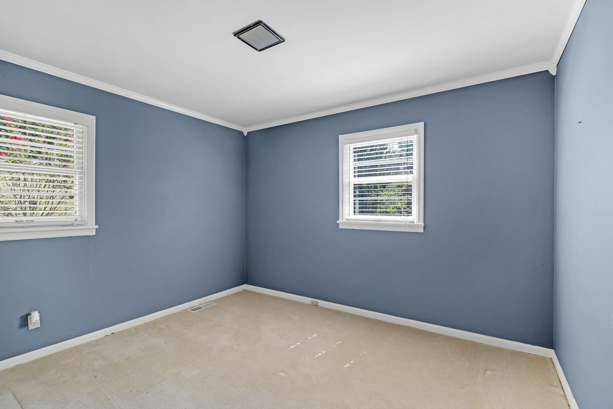 111 Sunset Dr