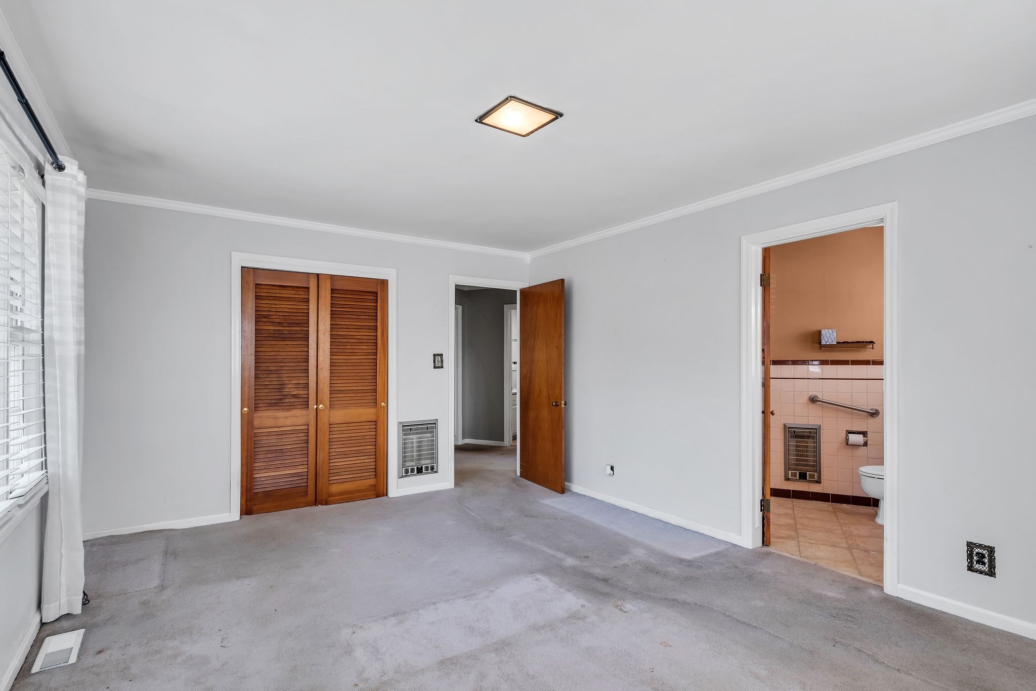 111 Sunset Dr