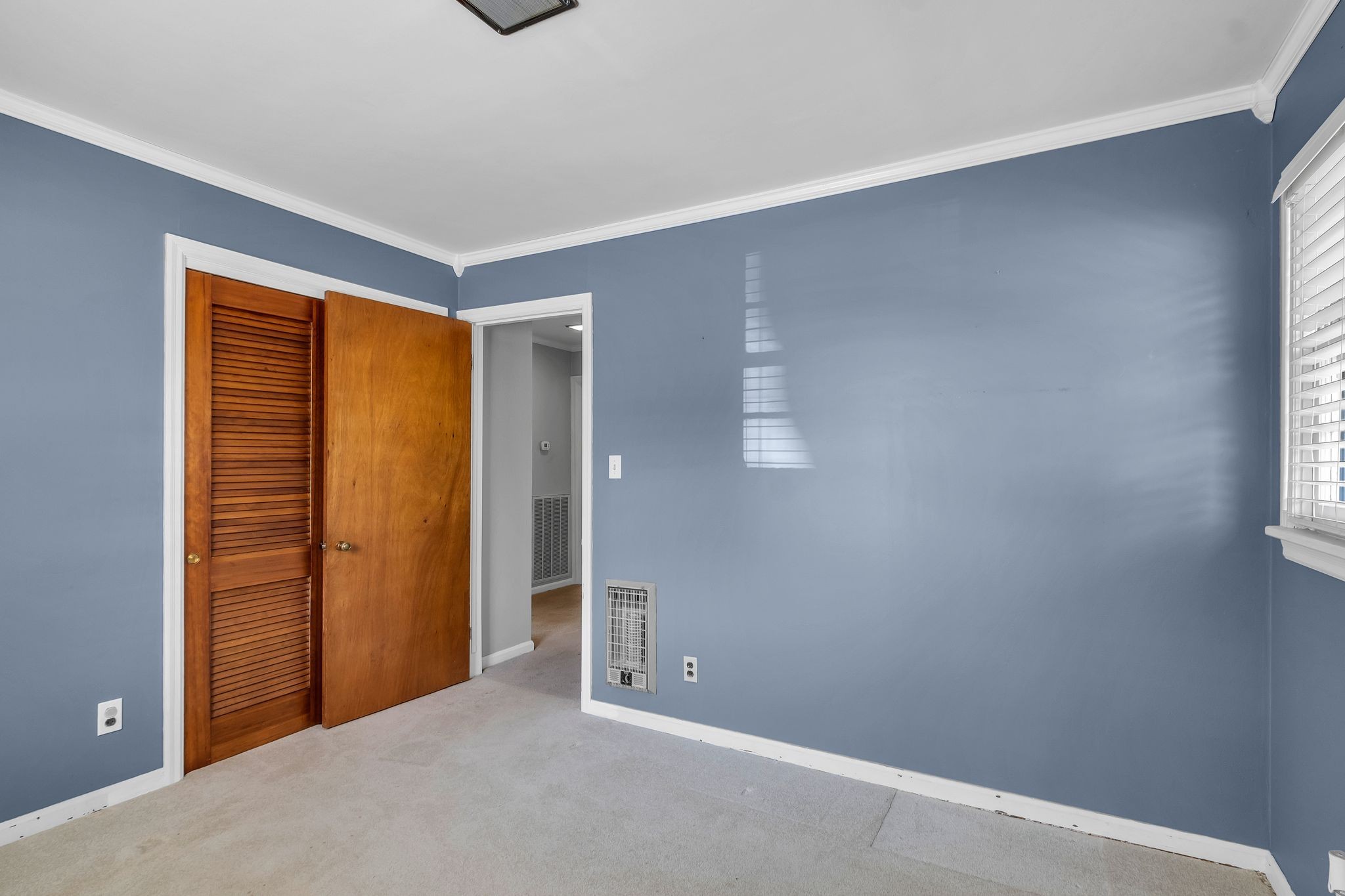 111 Sunset Dr