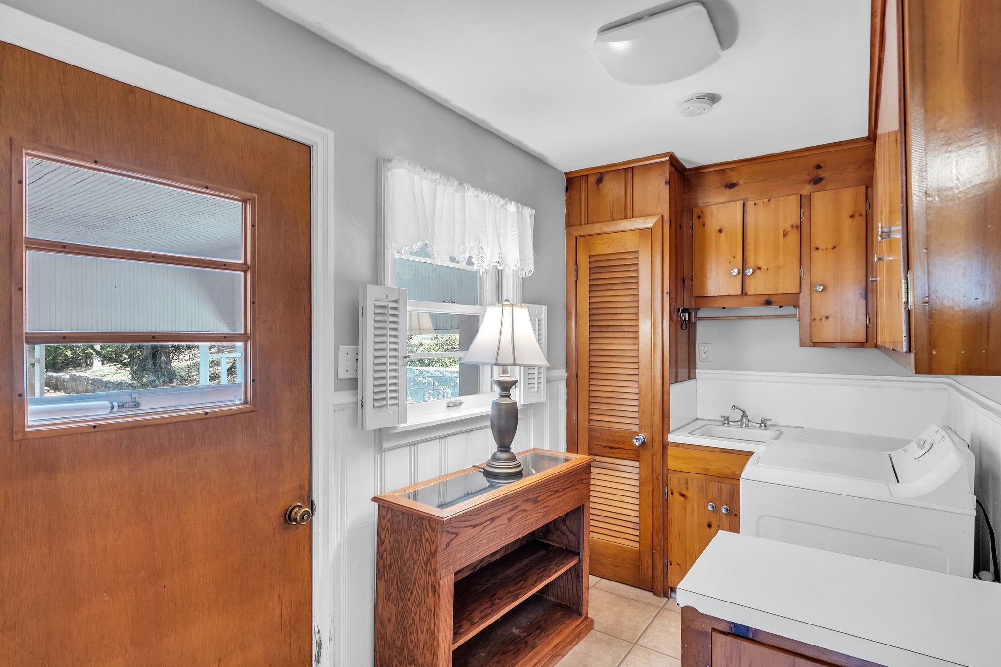 111 Sunset Dr