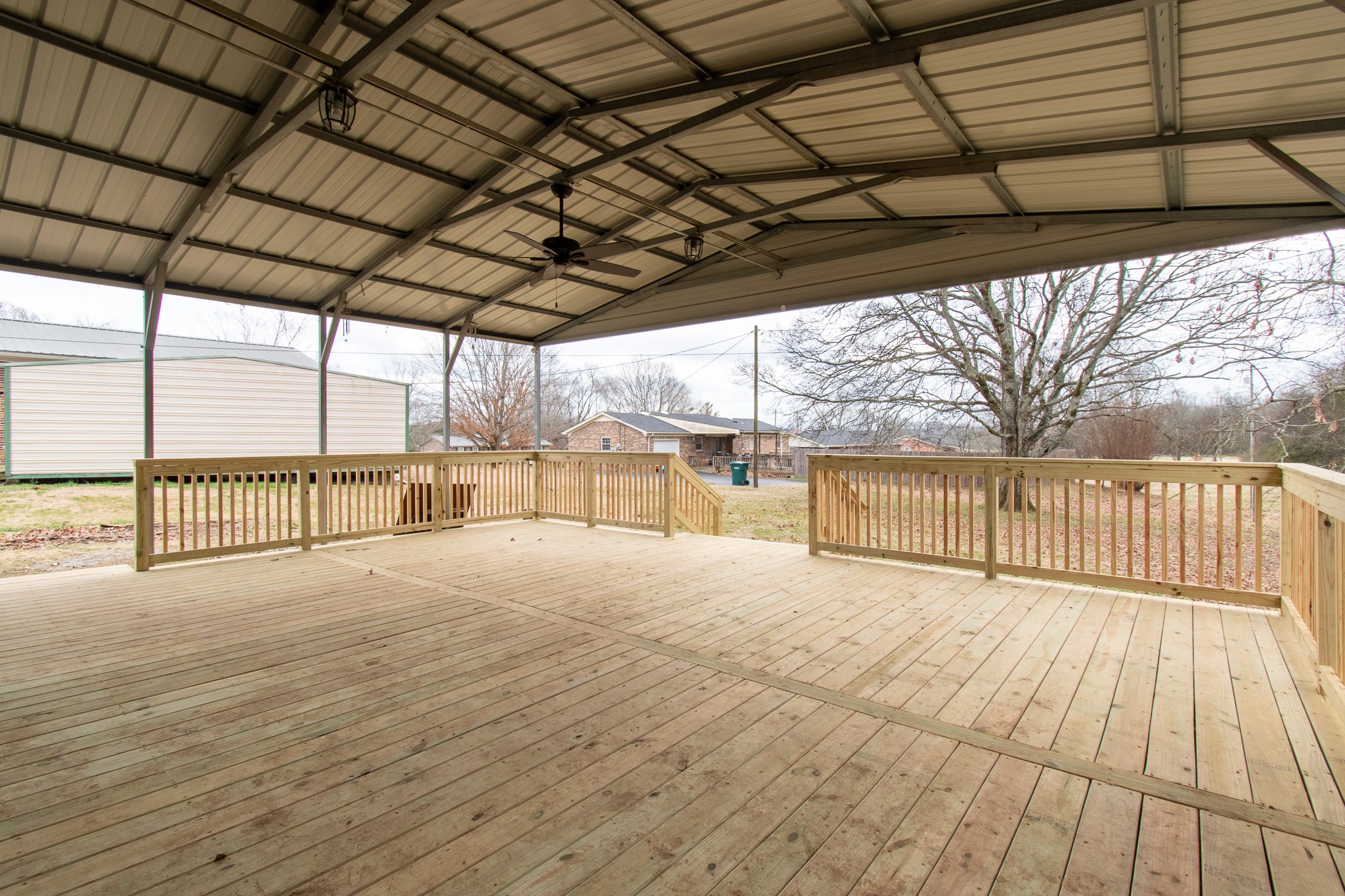 903 Livingston Dr