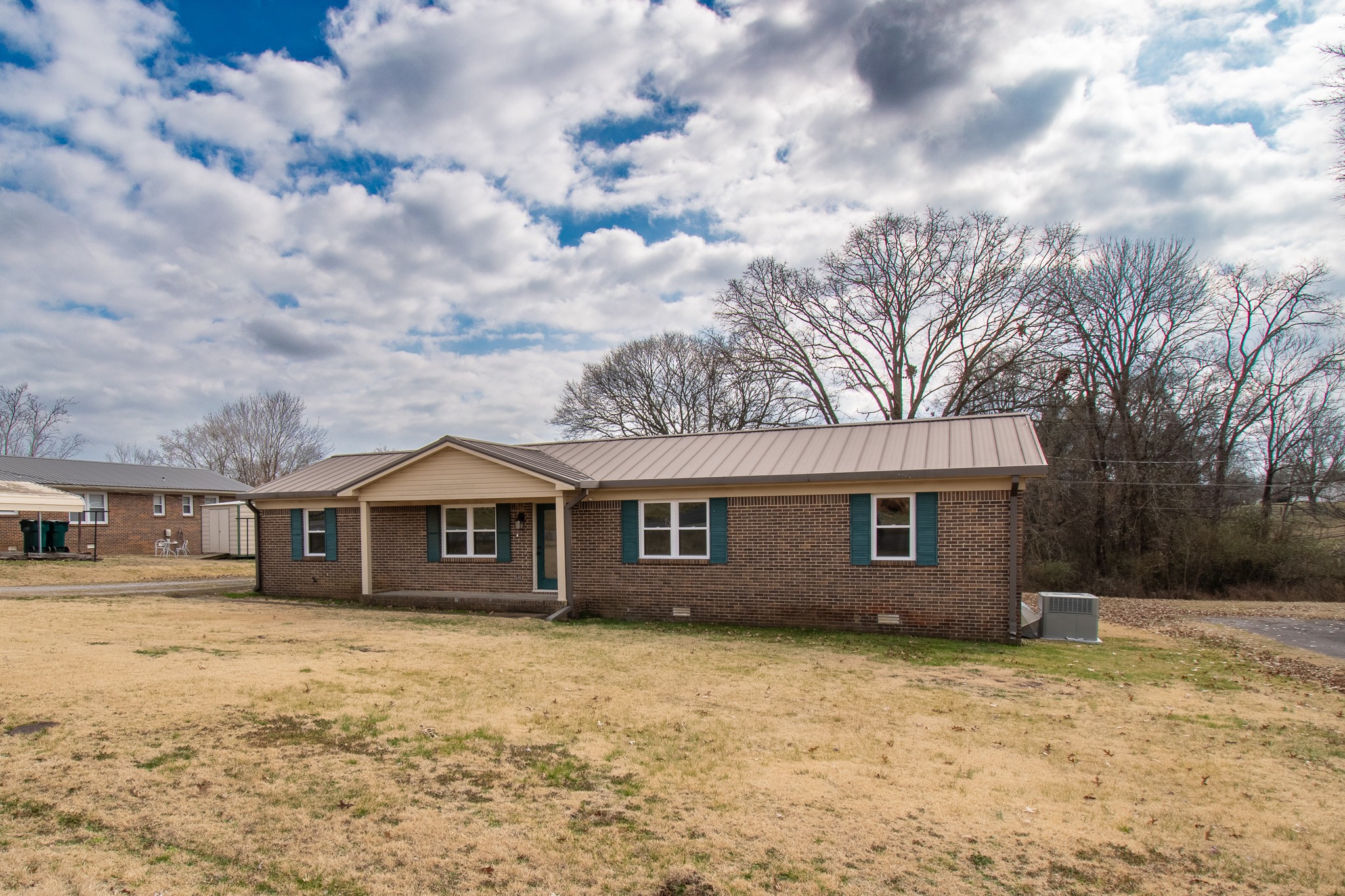 903 Livingston Dr