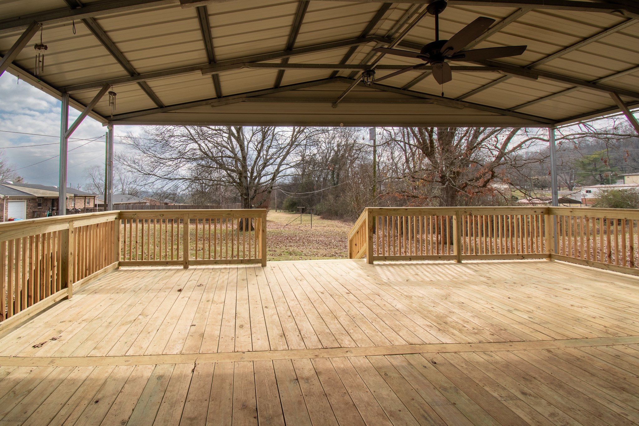 903 Livingston Dr