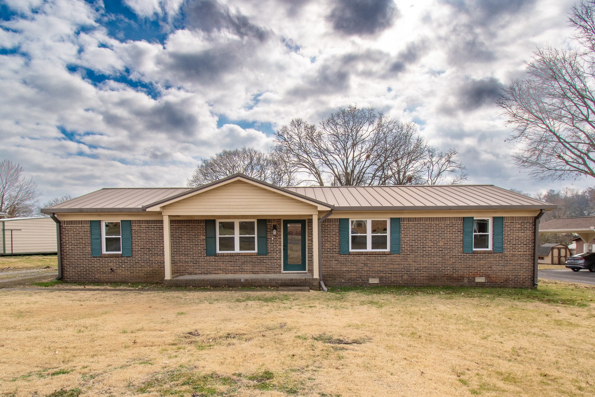 903 Livingston Dr