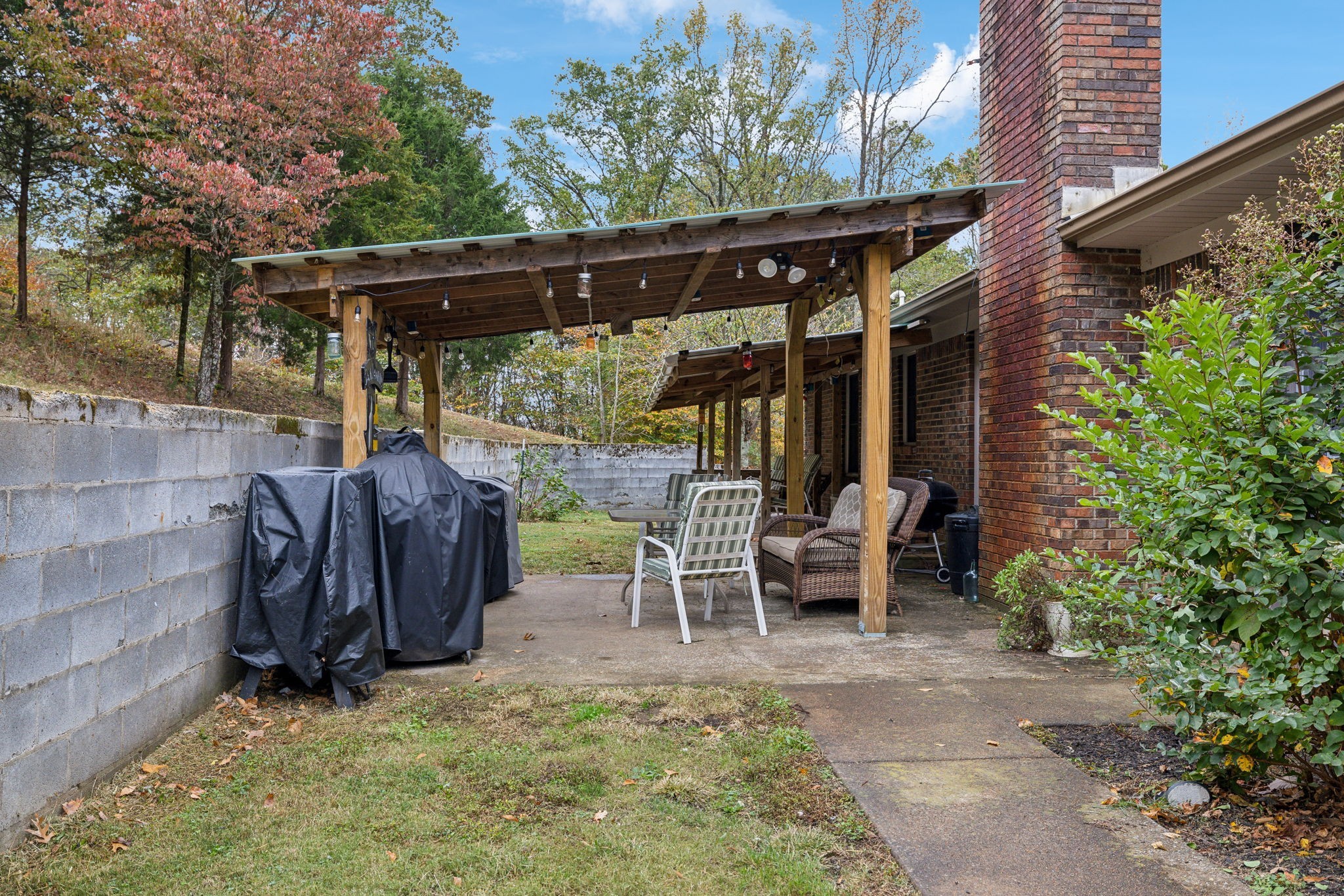150 Cobb Ln