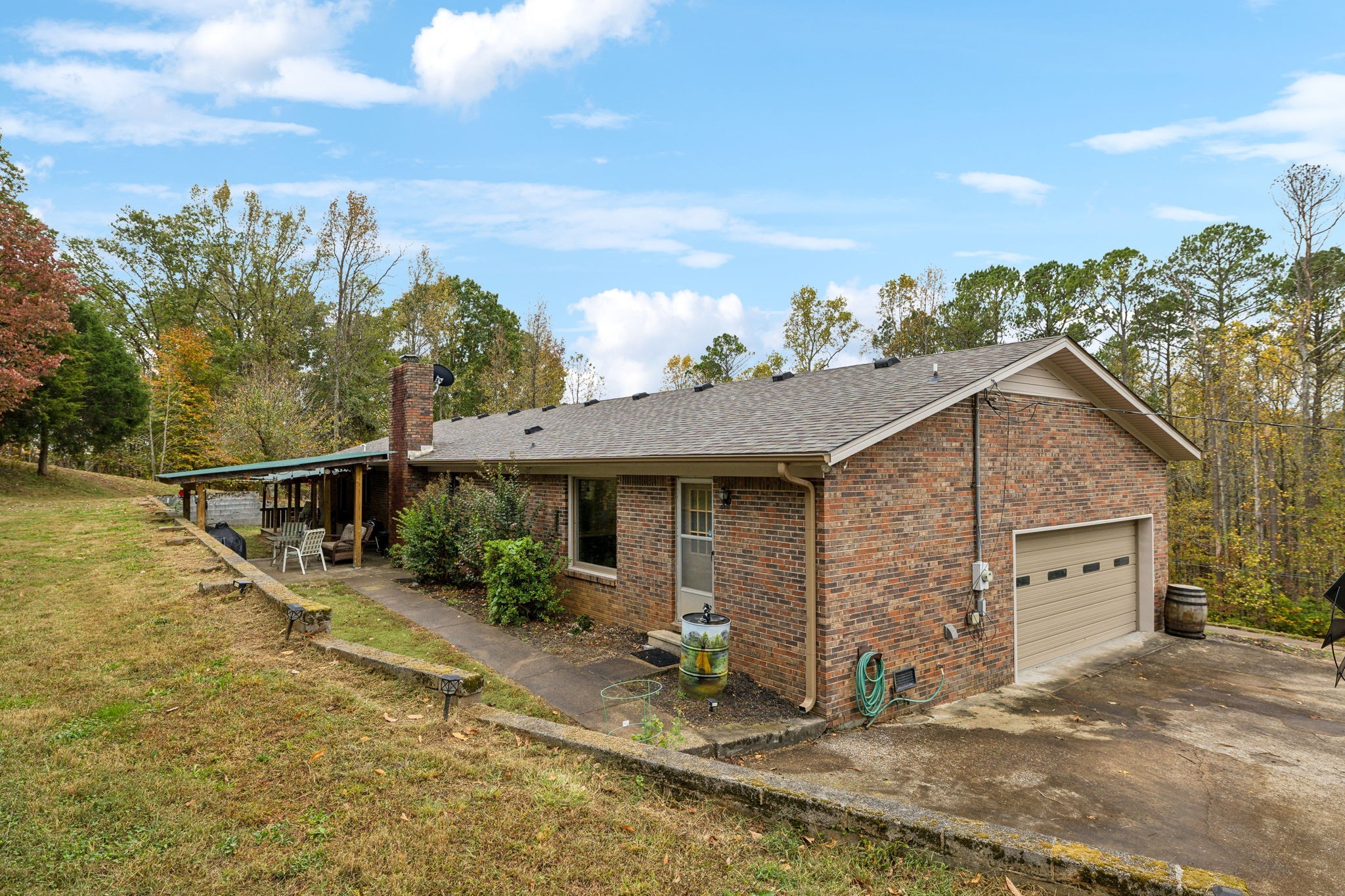 150 Cobb Ln