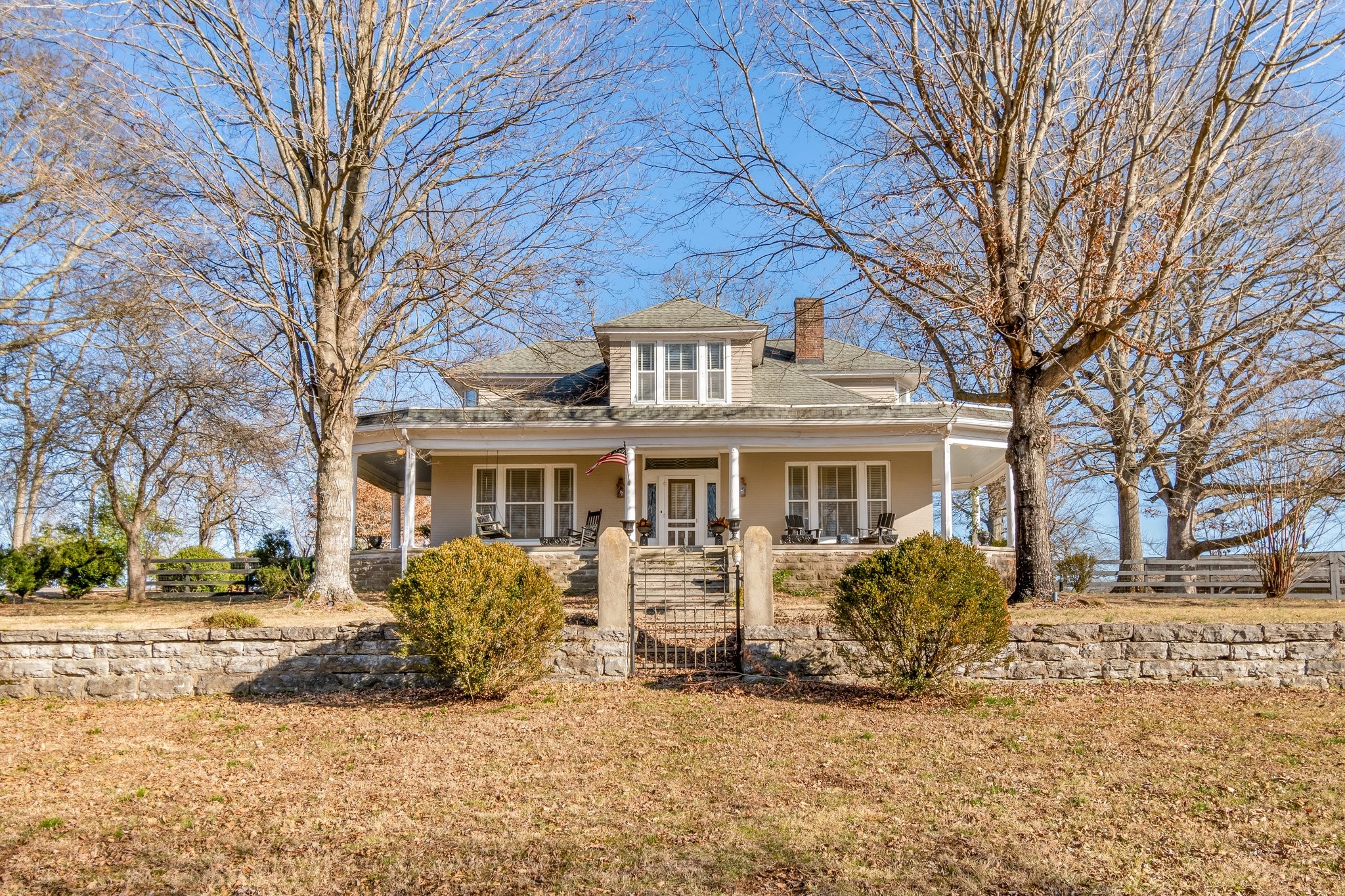 320 N Main St