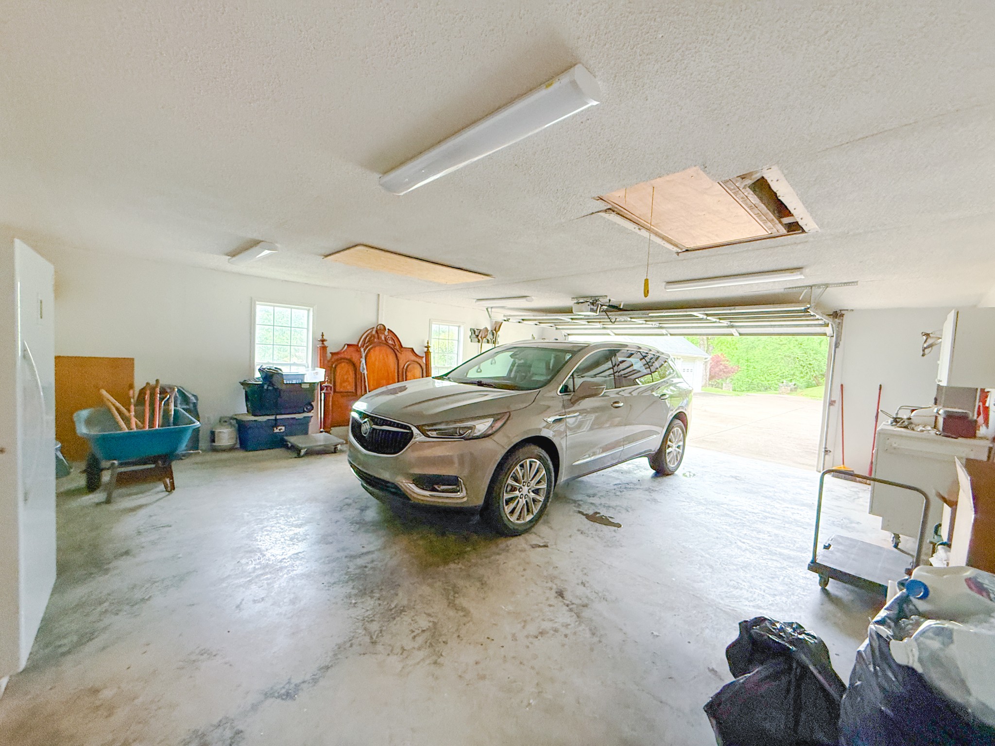 414 Mt View Dr
