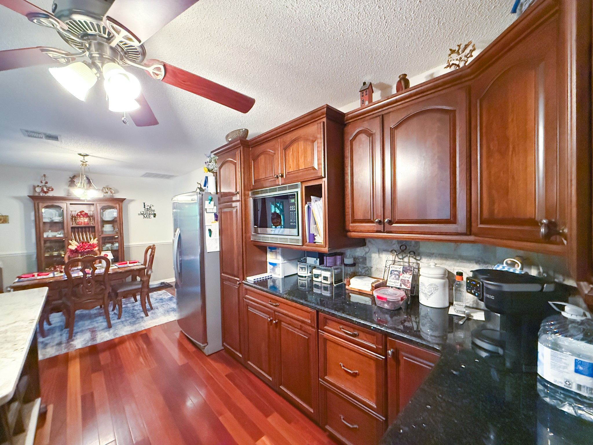 414 Mt View Dr