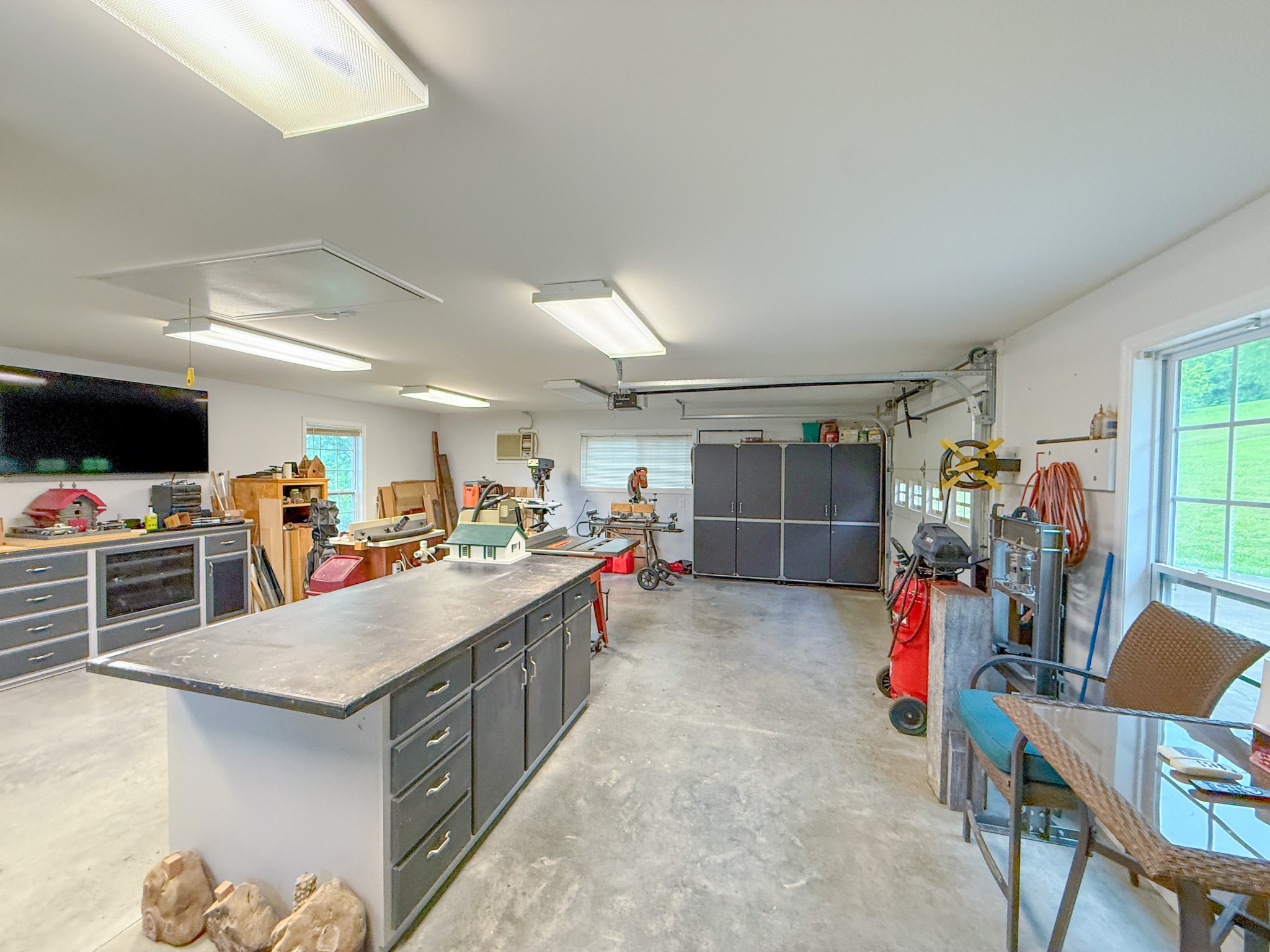 414 Mt View Dr