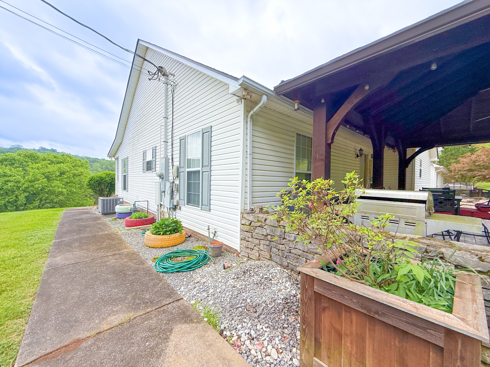 414 Mt View Dr
