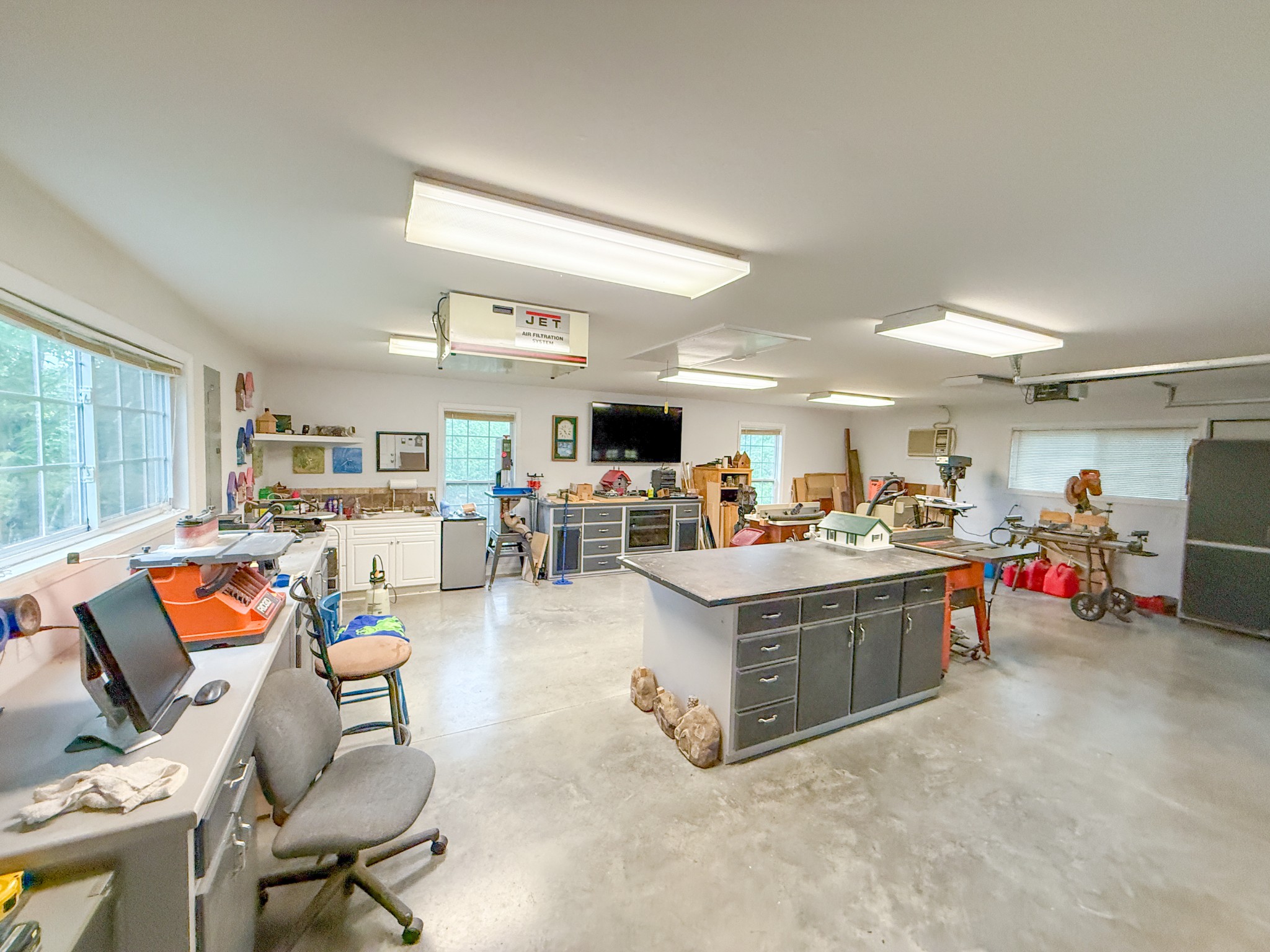414 Mt View Dr