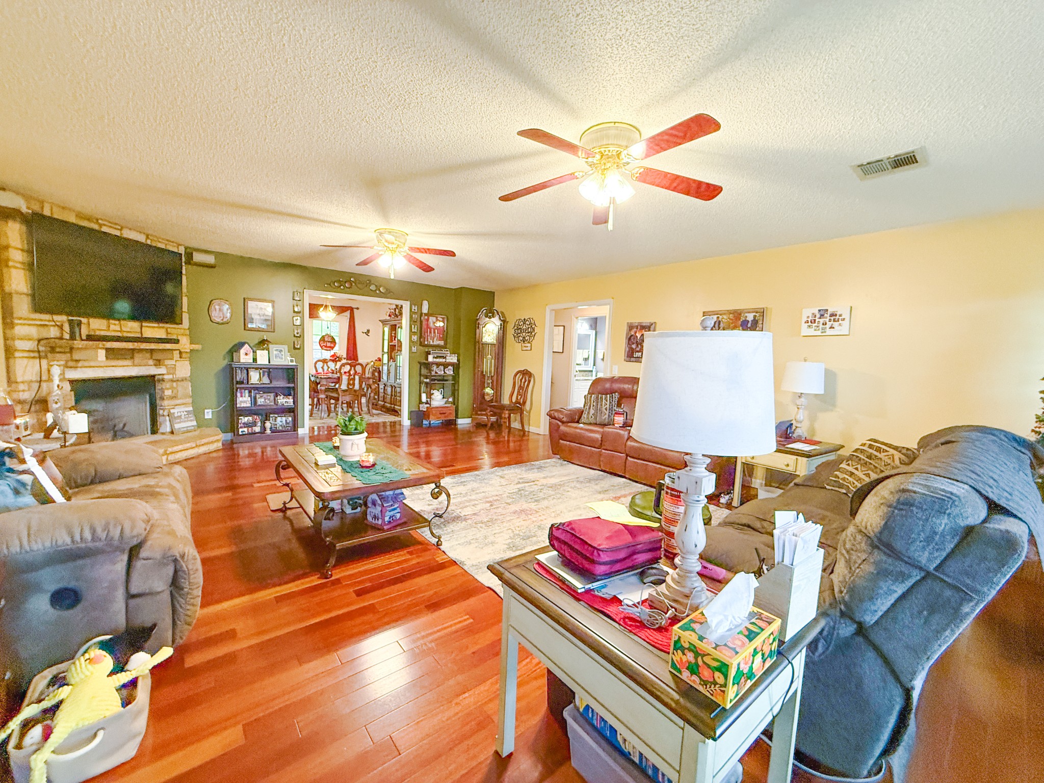 414 Mt View Dr