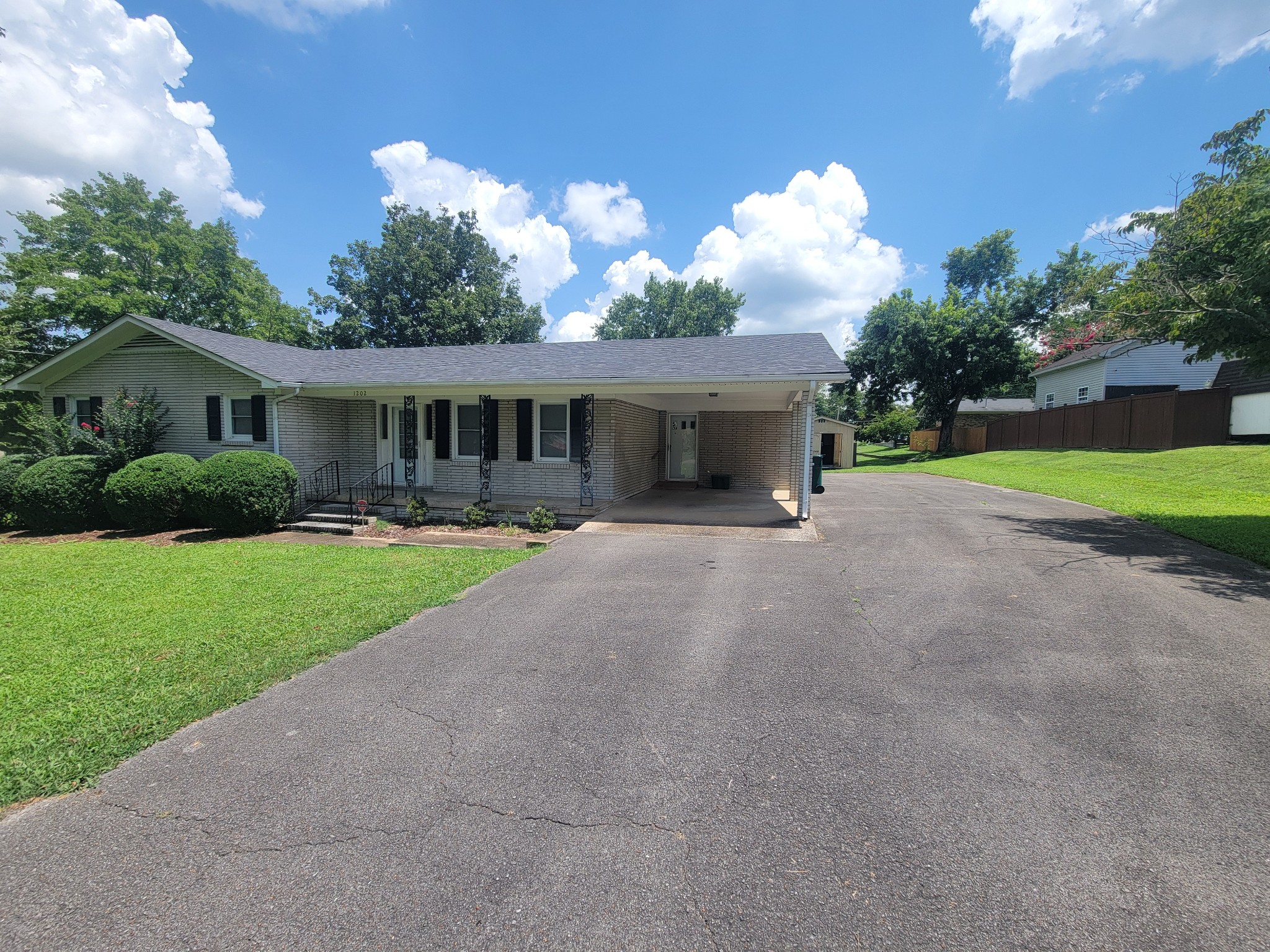 1202 Parker Dr