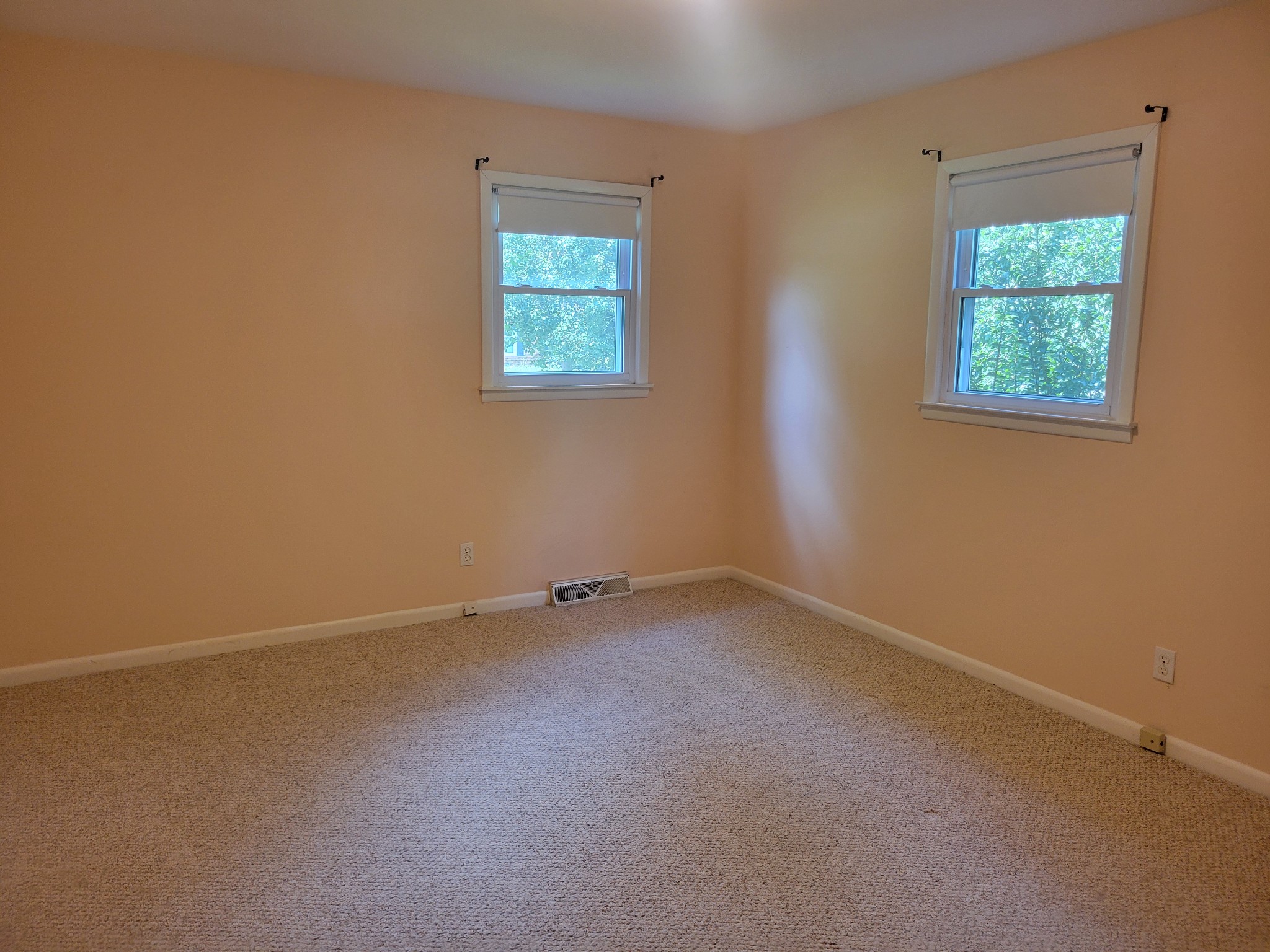1202 Parker Dr