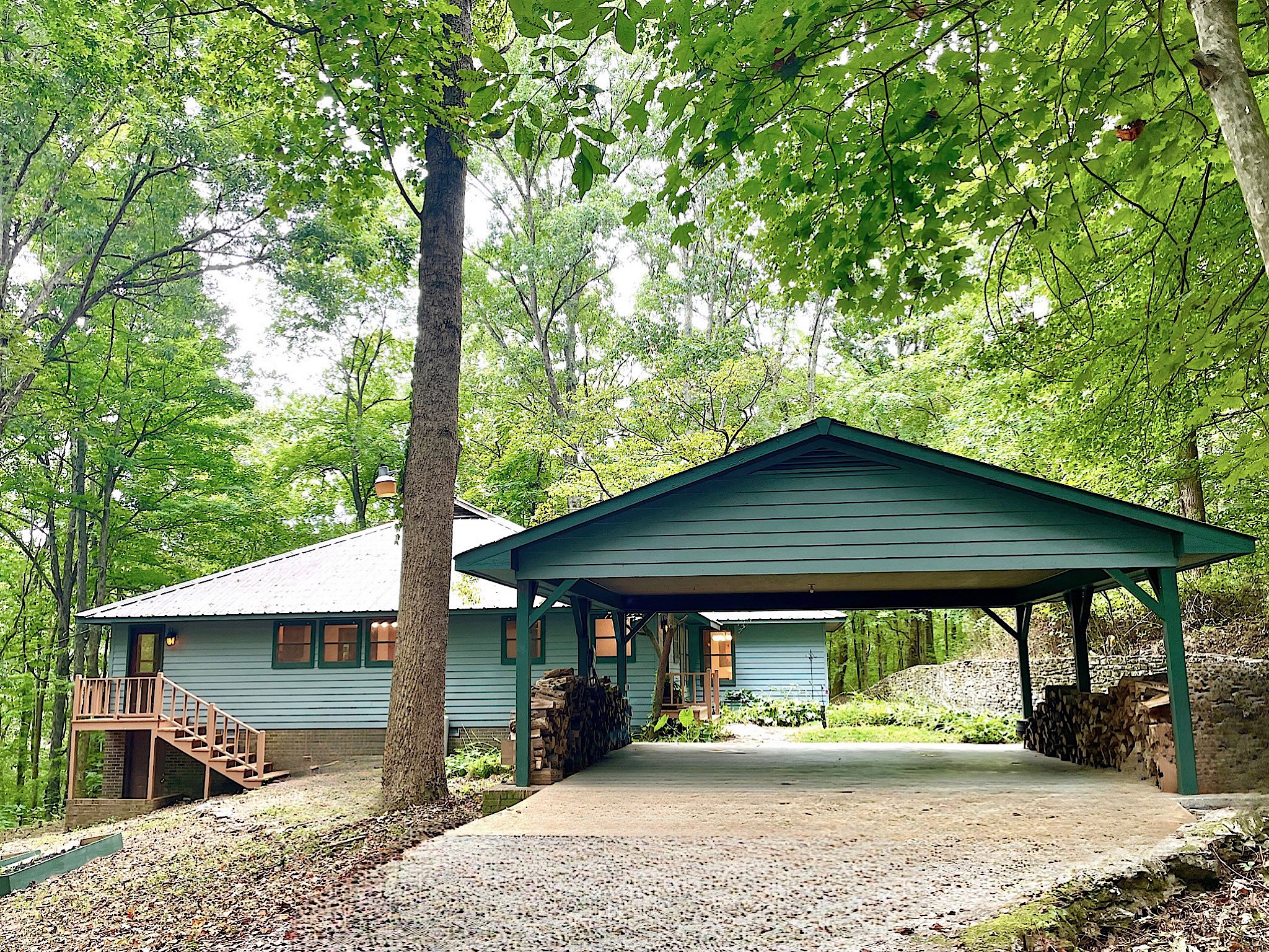 1988 Hidden Hills Rd
