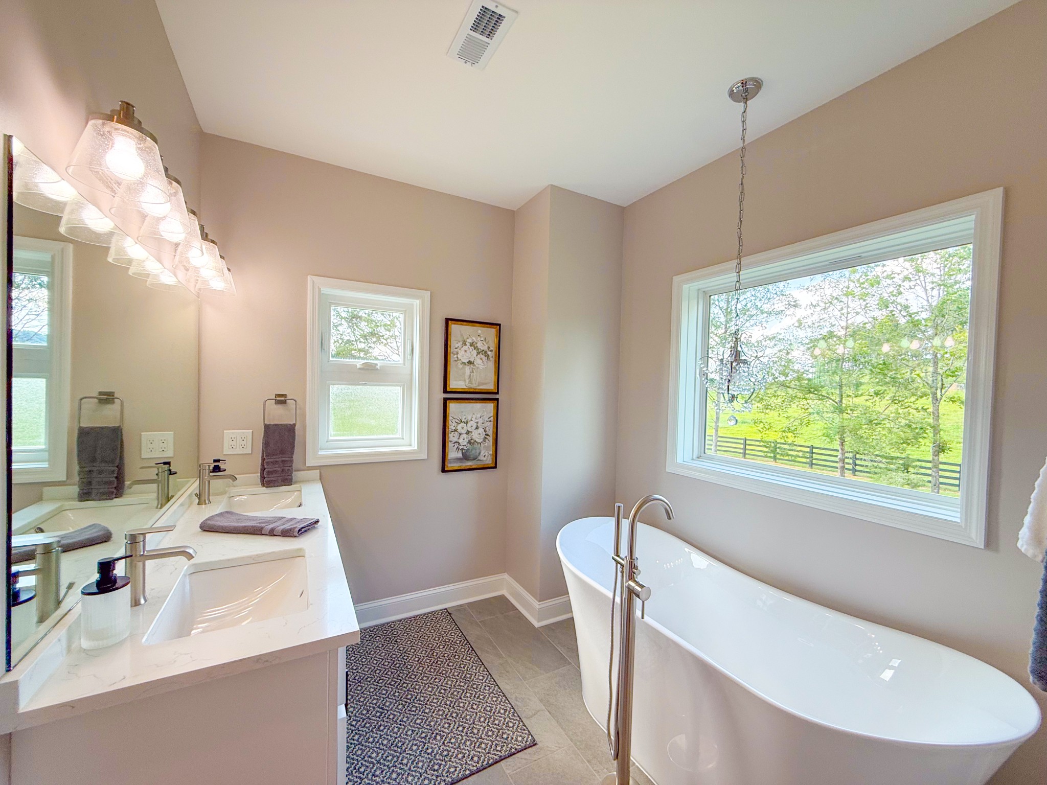 208 John Brownlow Rd