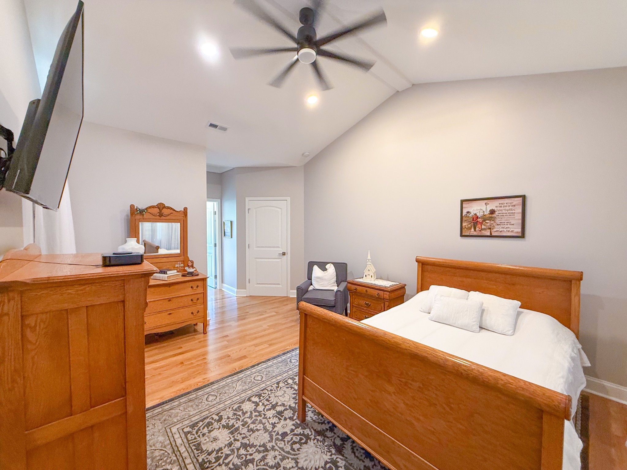 208 John Brownlow Rd