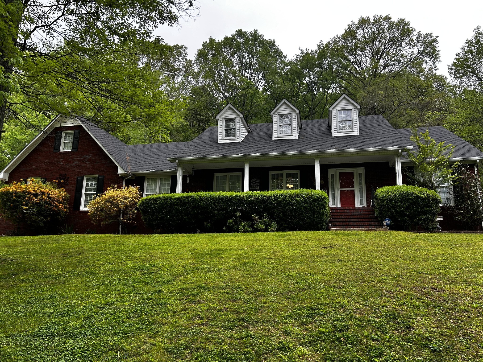 1850 Rebecca Dr