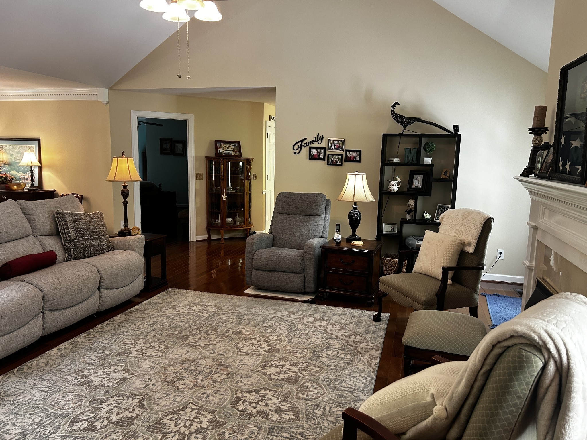 1850 Rebecca Dr