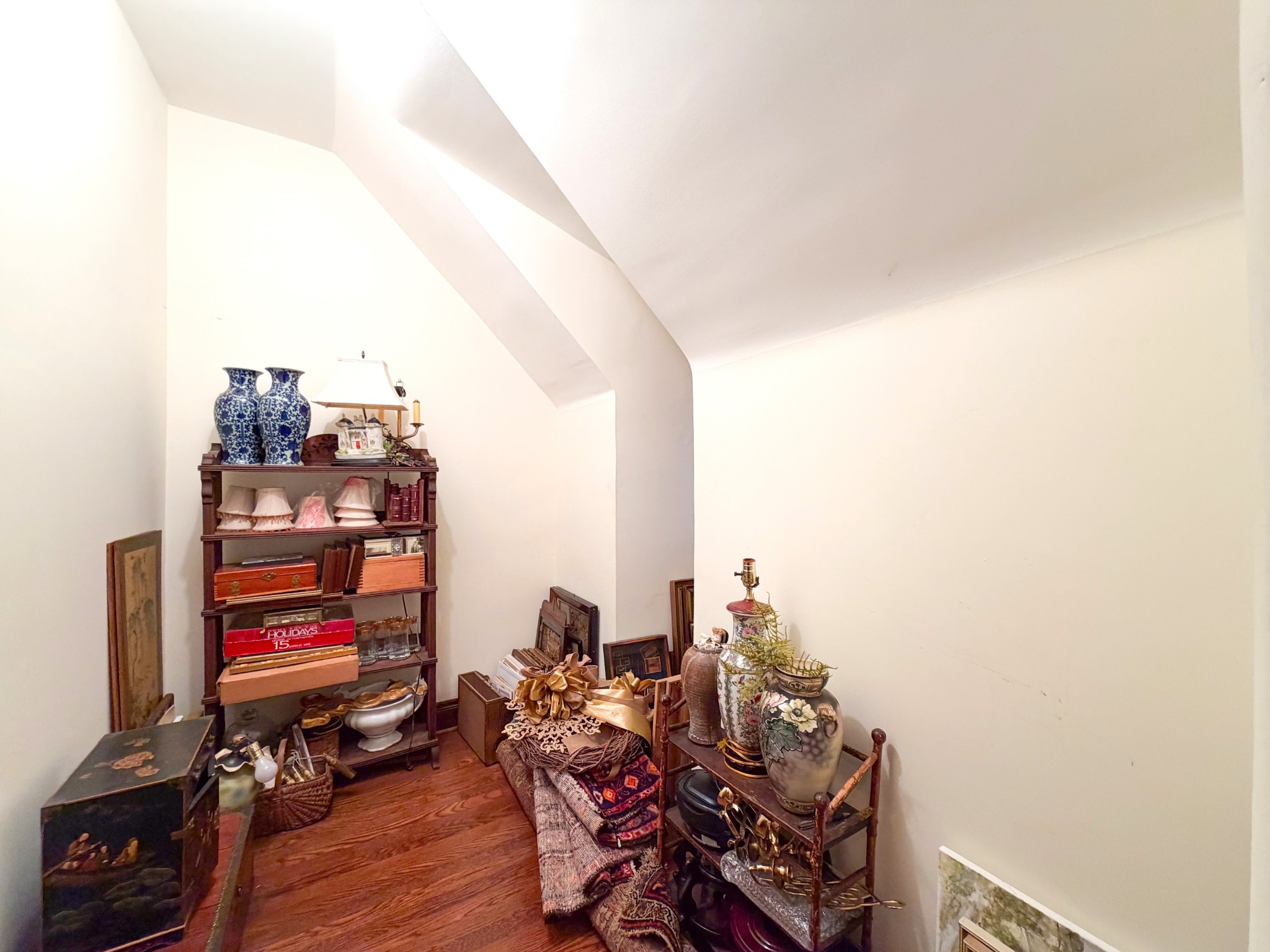 226 Rose St