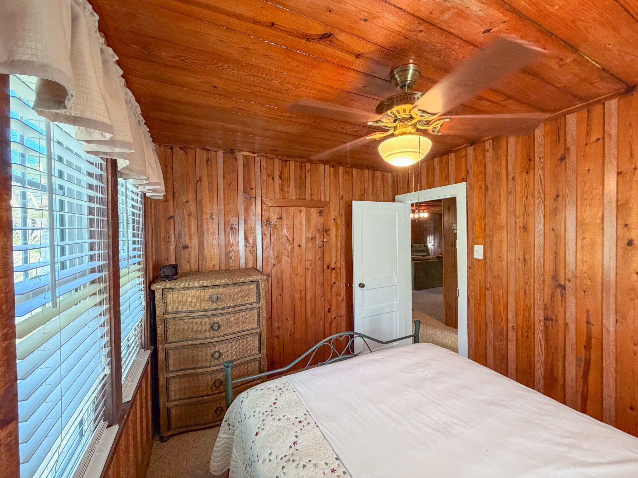 2701 Clear Creek Rd