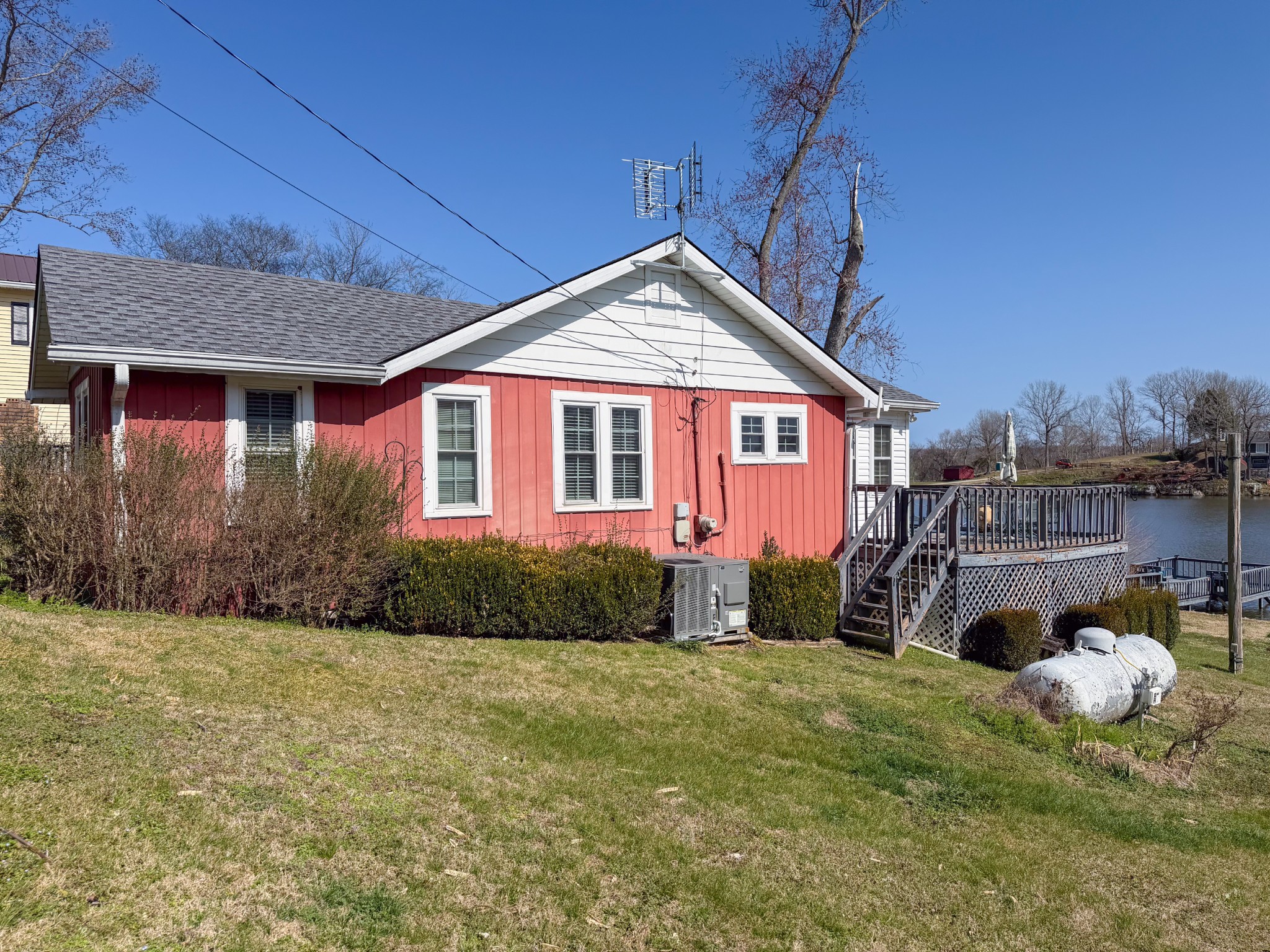 2701 Clear Creek Rd