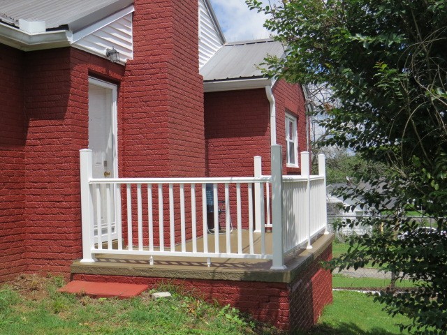 329 S Ingram St