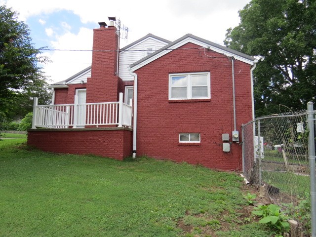 329 S Ingram St