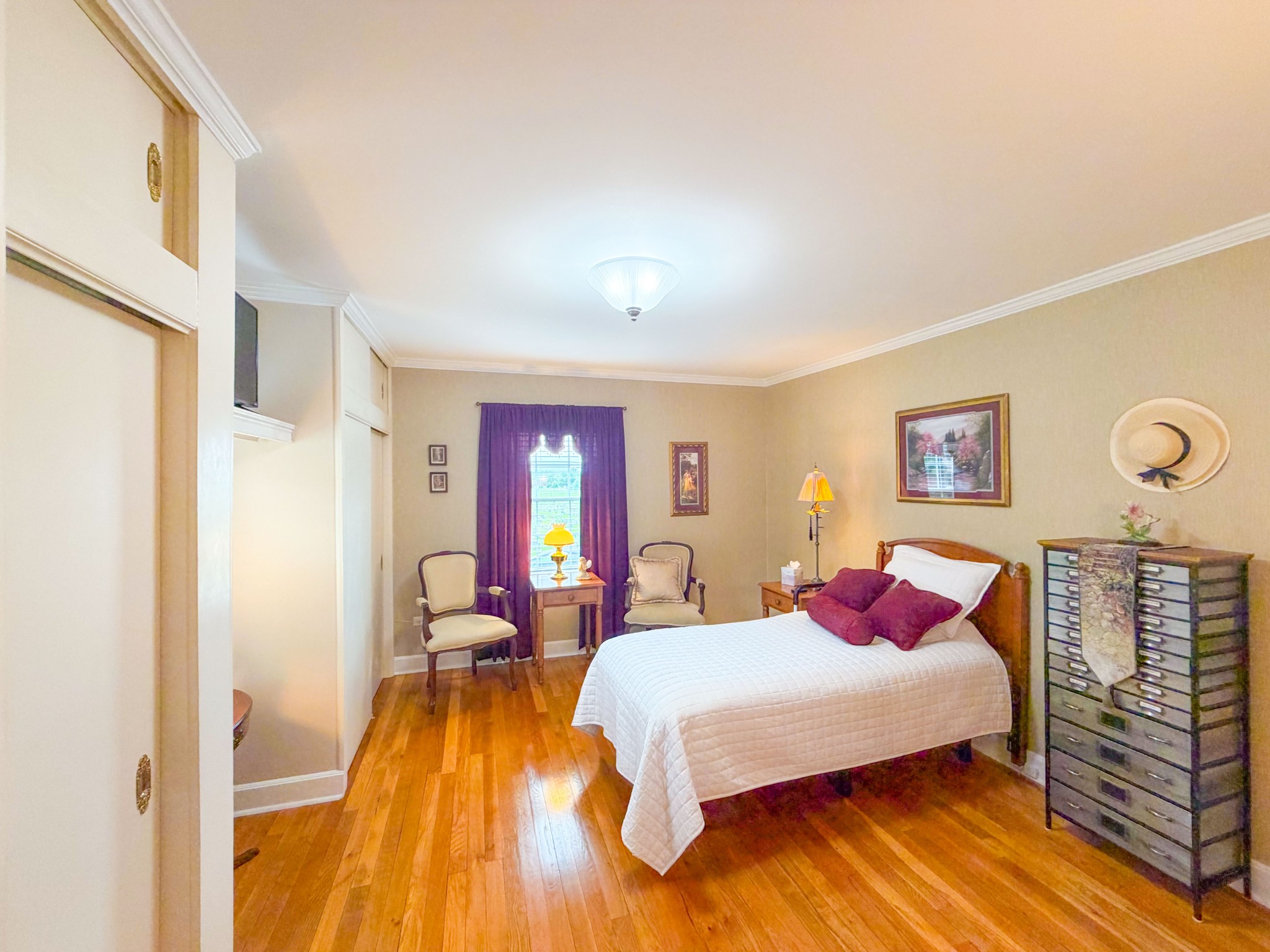 326 Ballentine St