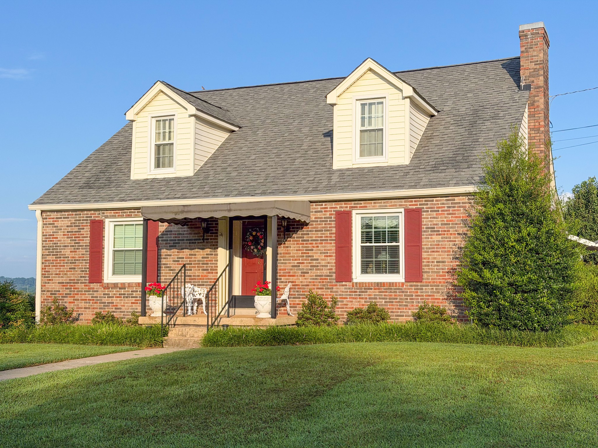 326 Ballentine St