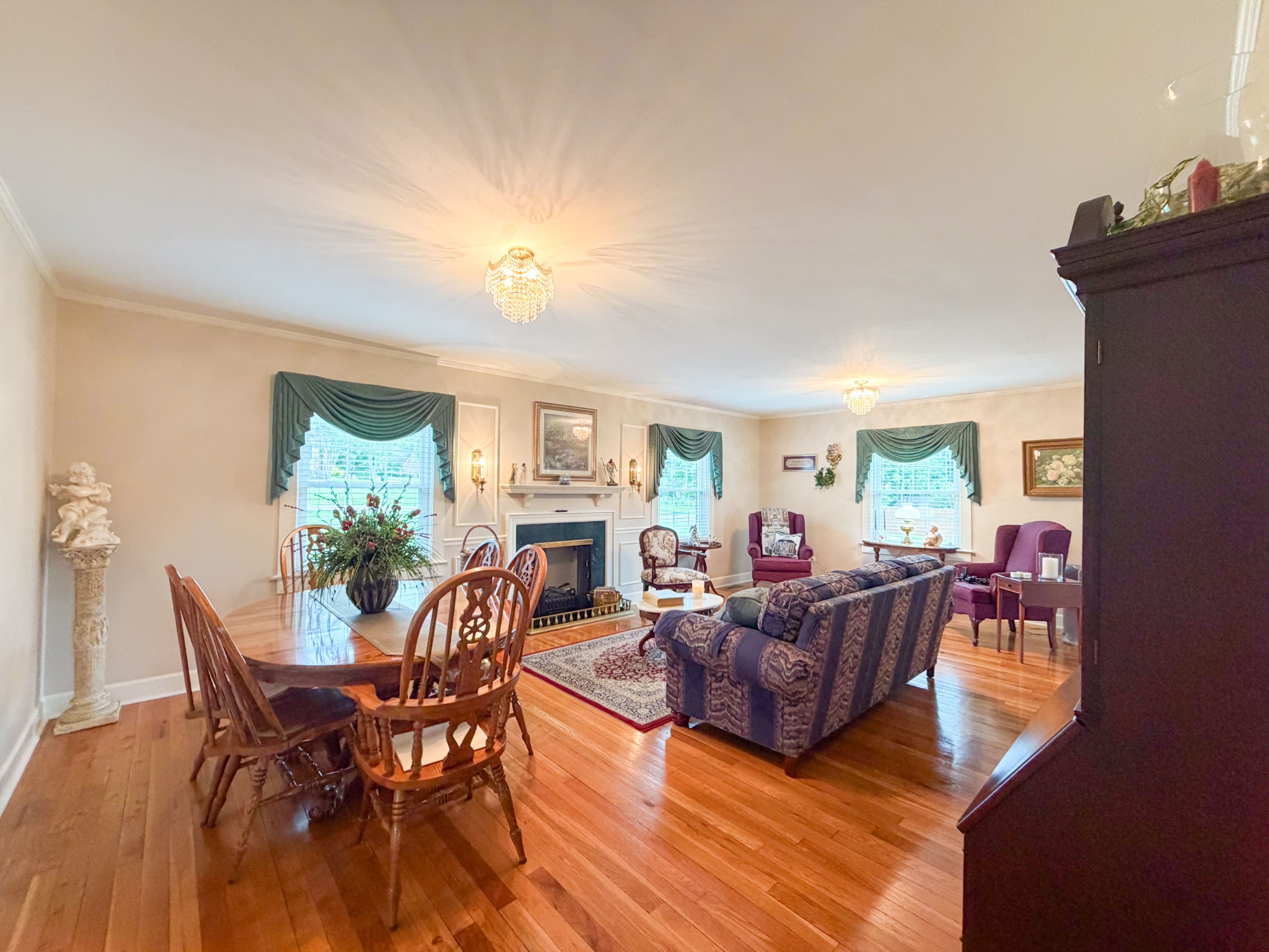 326 Ballentine St